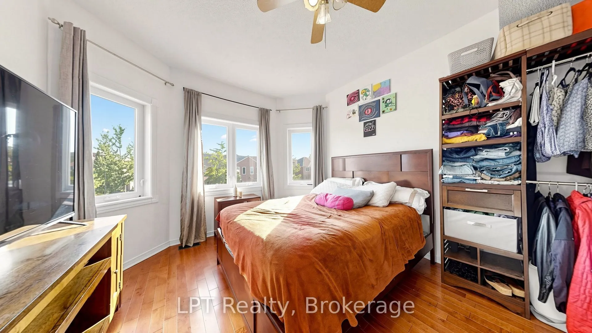 18 Tawn Crescent S