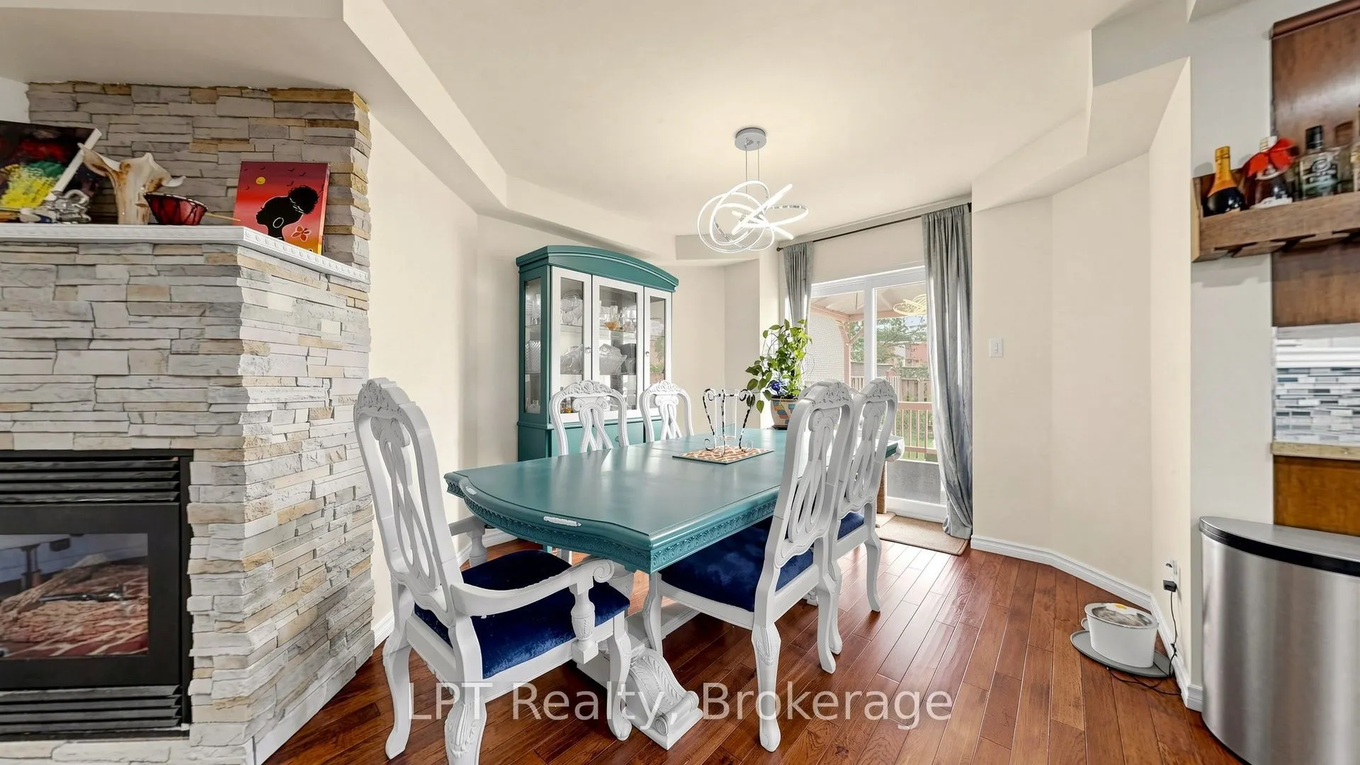 18 Tawn Crescent S