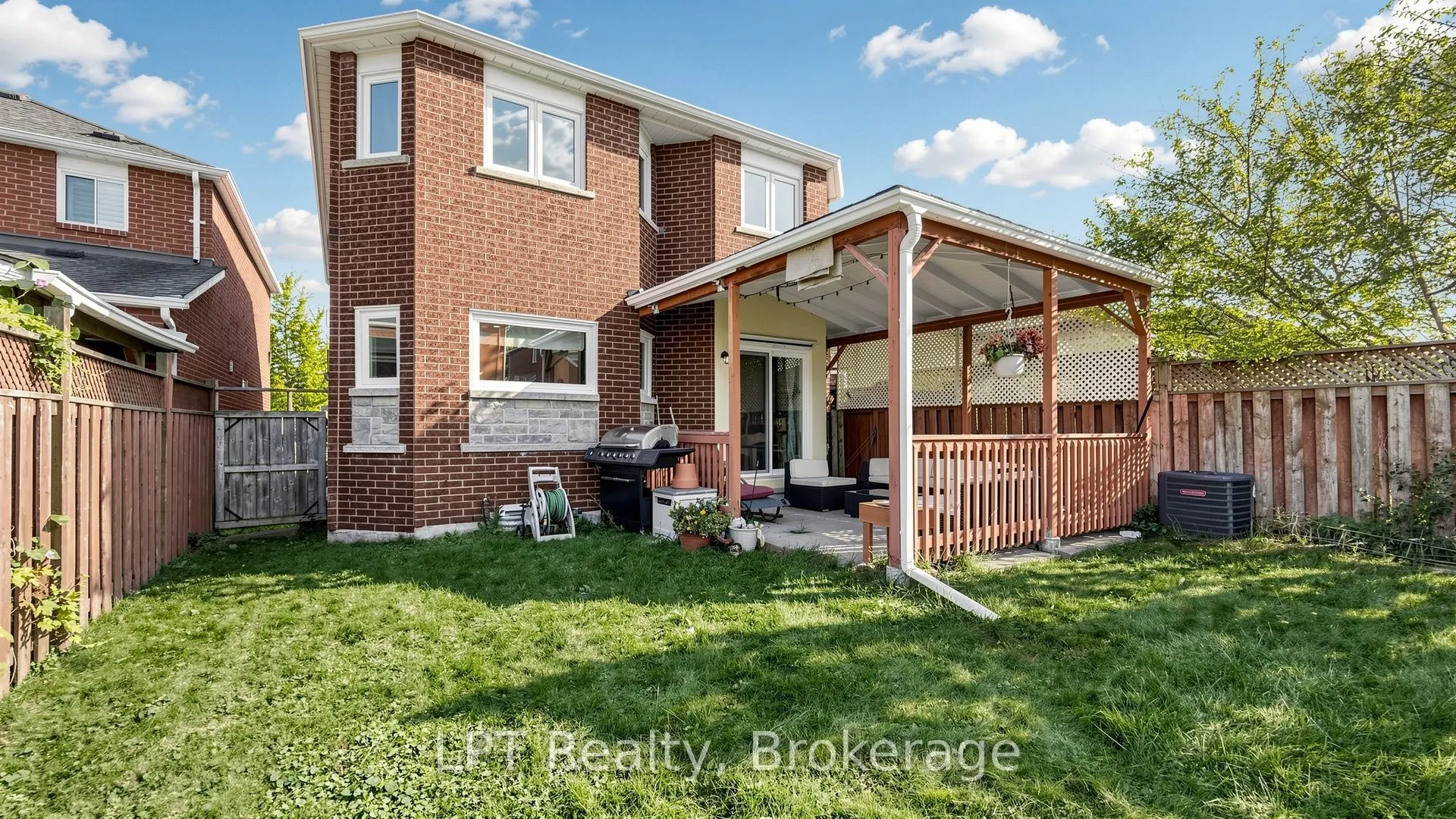 18 Tawn Crescent S
