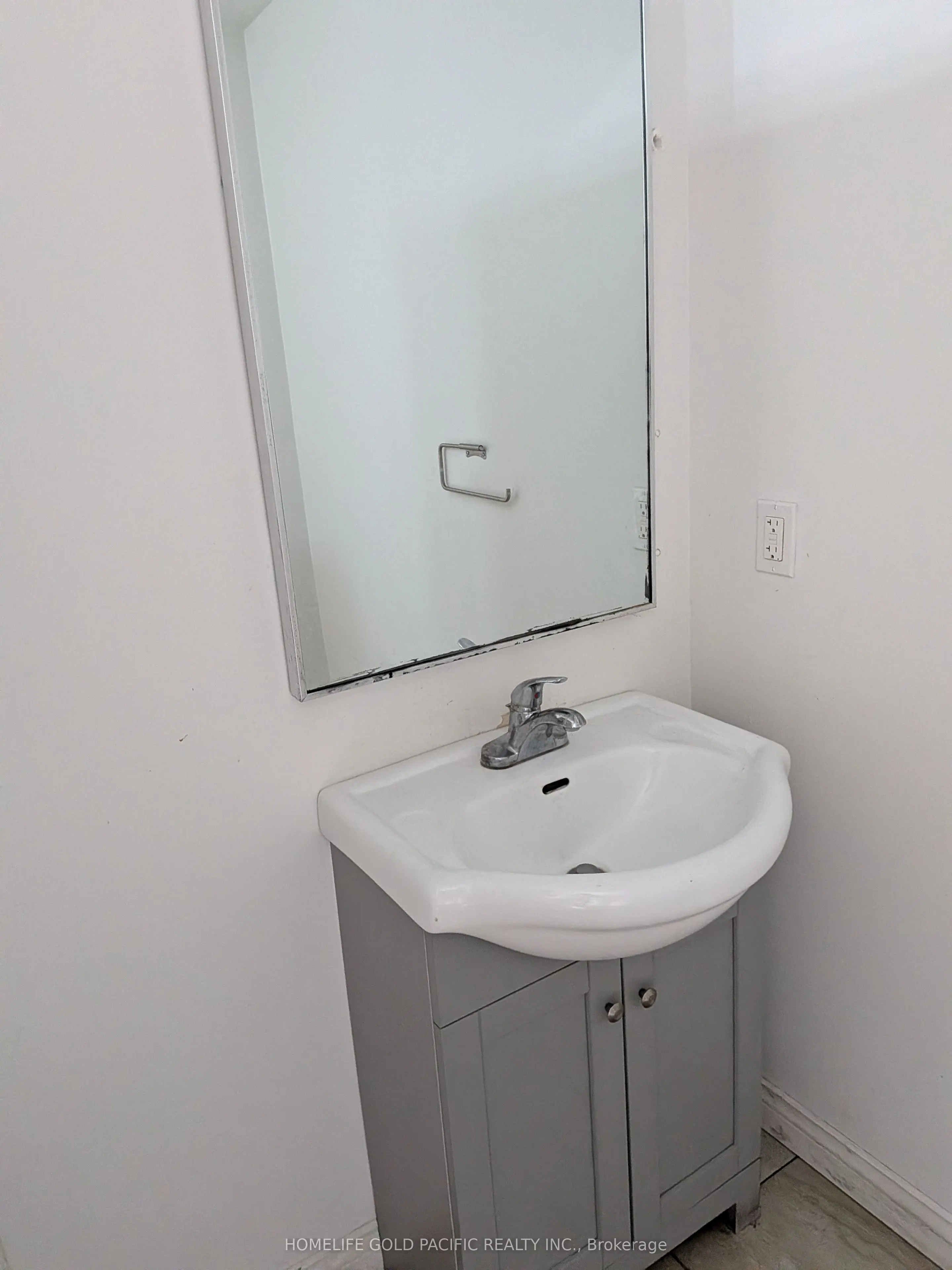 461 Park Road S #3