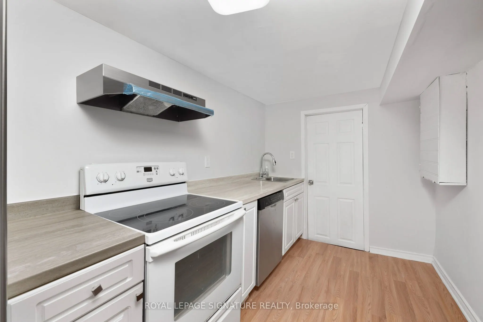 903 Liverpool Road #Lower