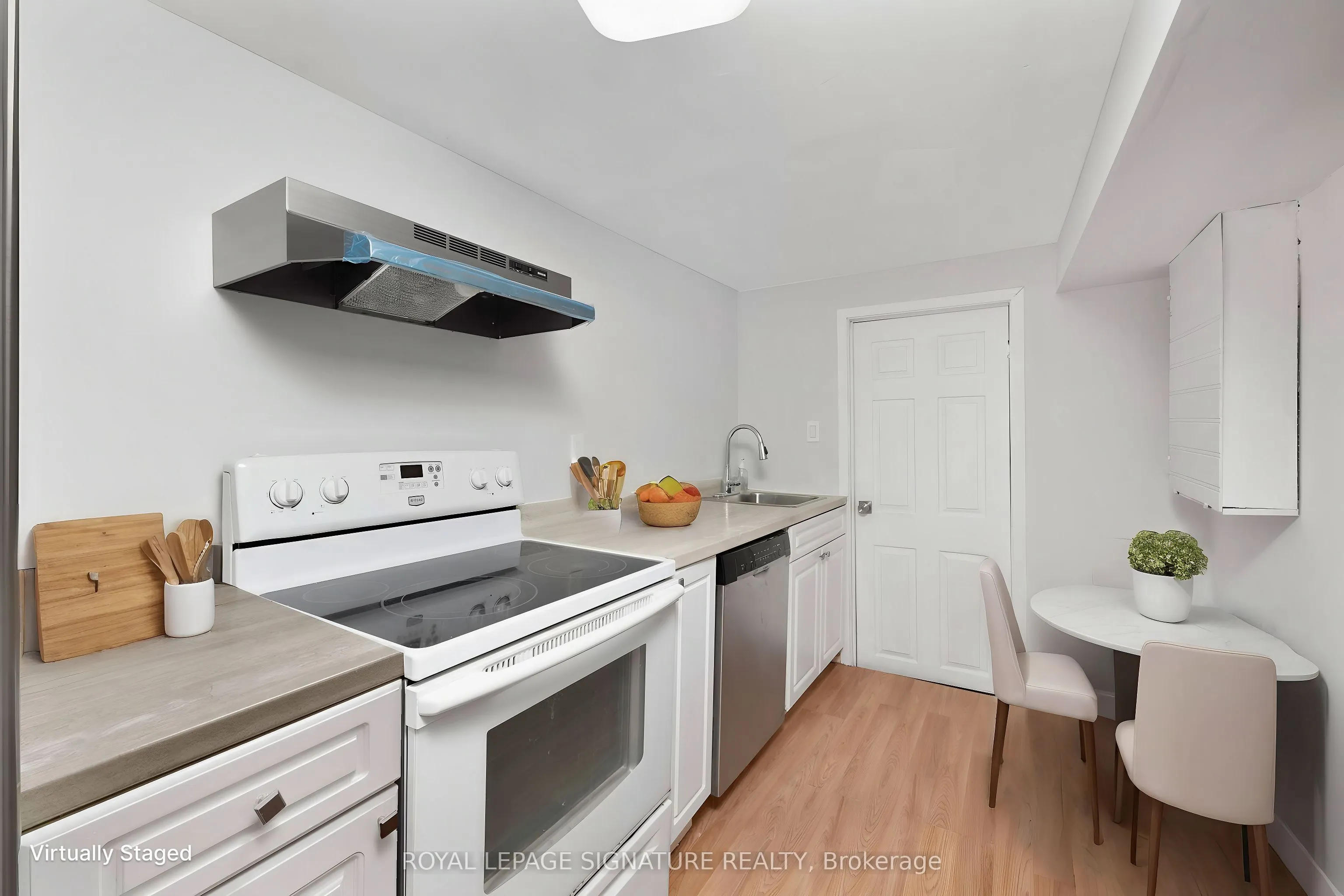 903 Liverpool Road #Lower