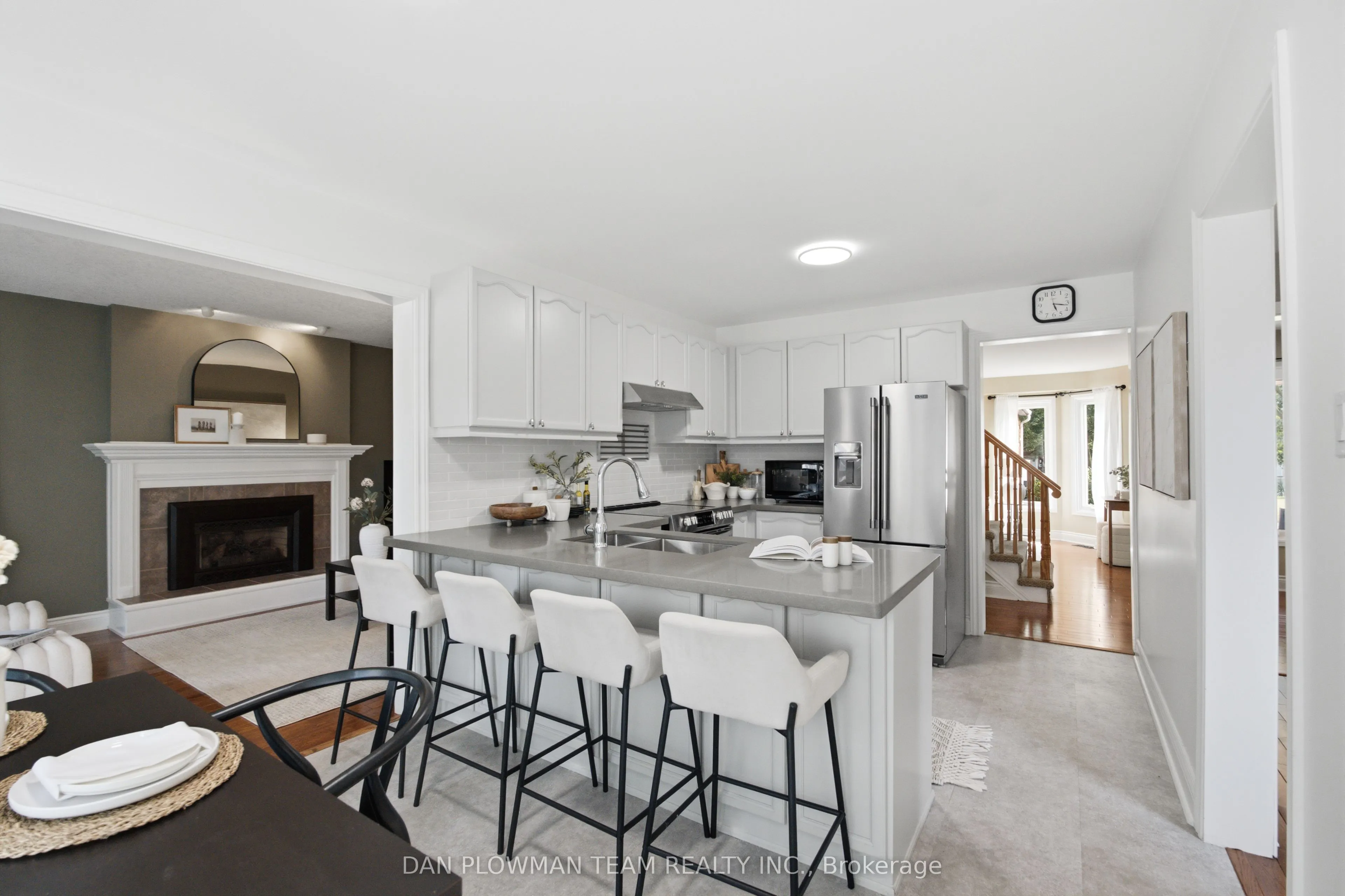 6 Saddlebrook Court