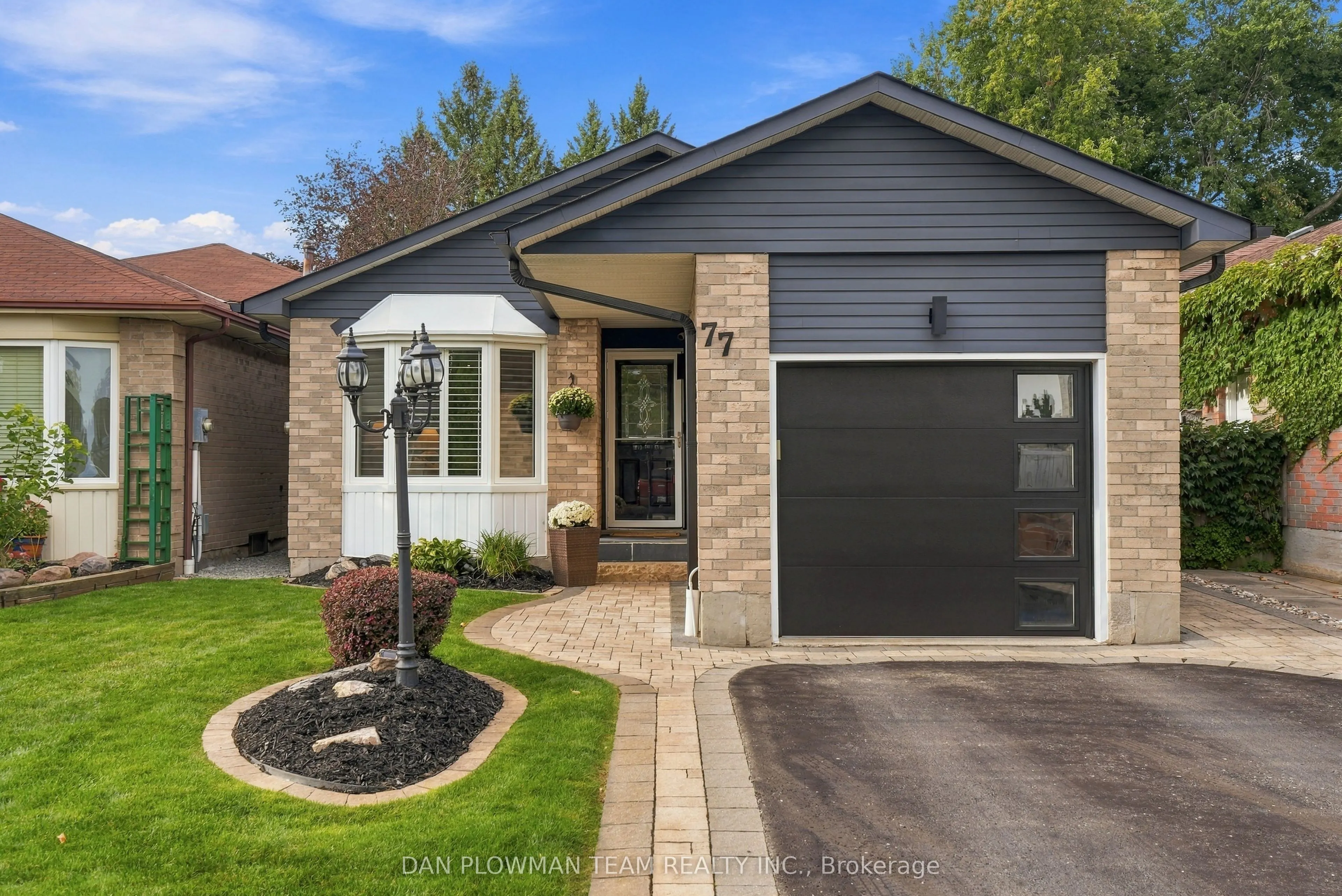 77 Hialeah Crescent