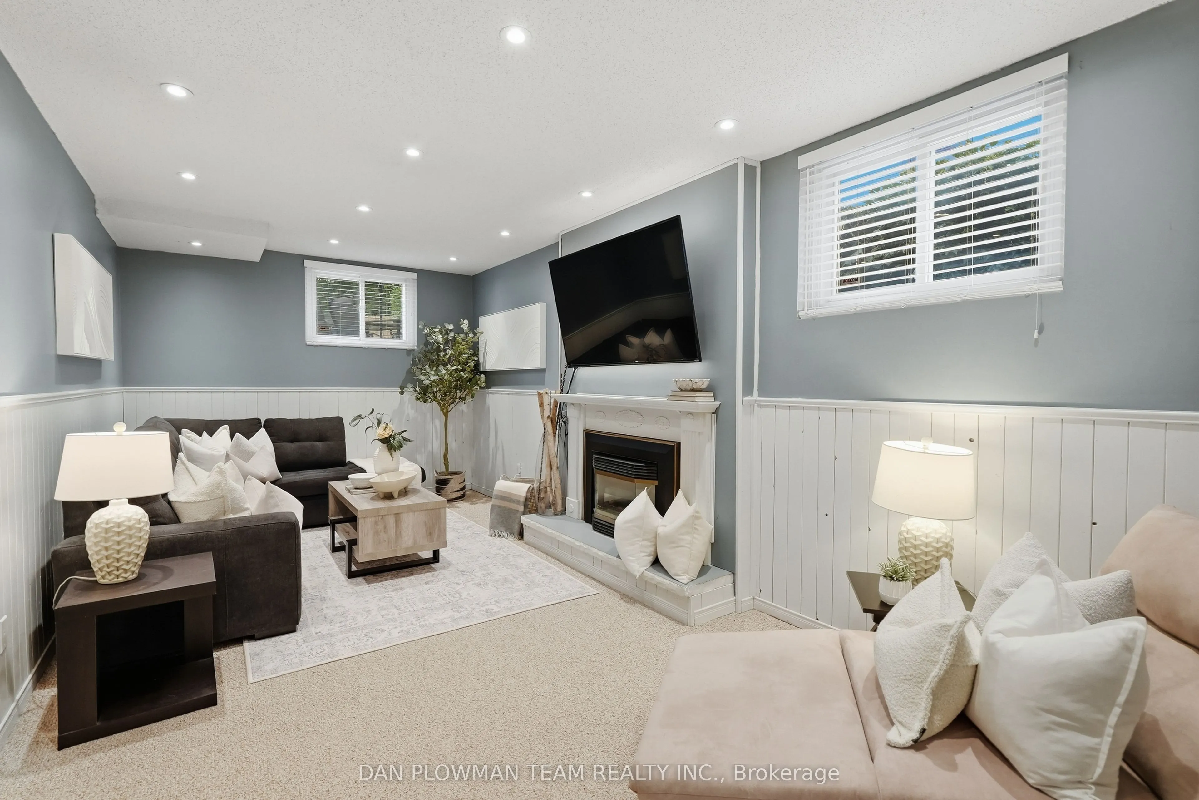 77 Hialeah Crescent