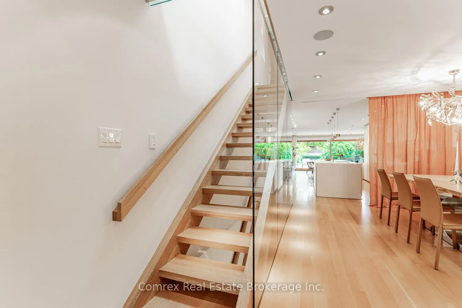 37 Victoria Park Avenue