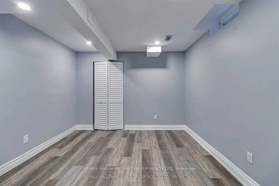 55 Buttonshaw Street #Basement