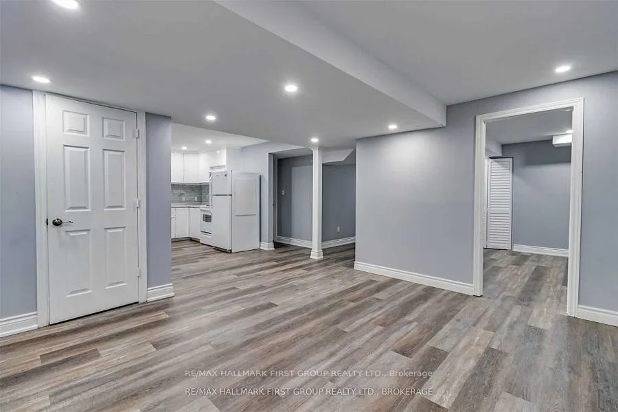 55 Buttonshaw Street #Basement