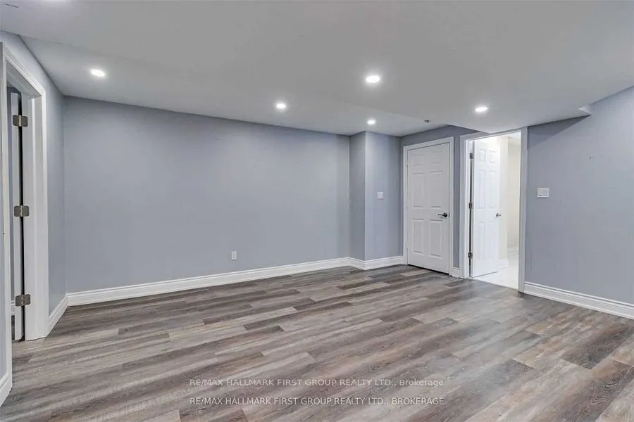 55 Buttonshaw Street #Basement