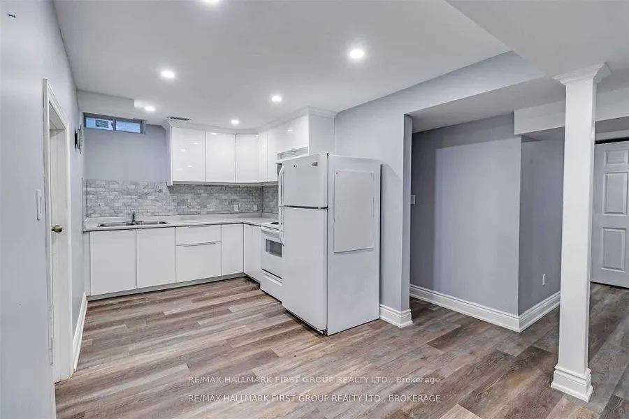 55 Buttonshaw Street #Basement