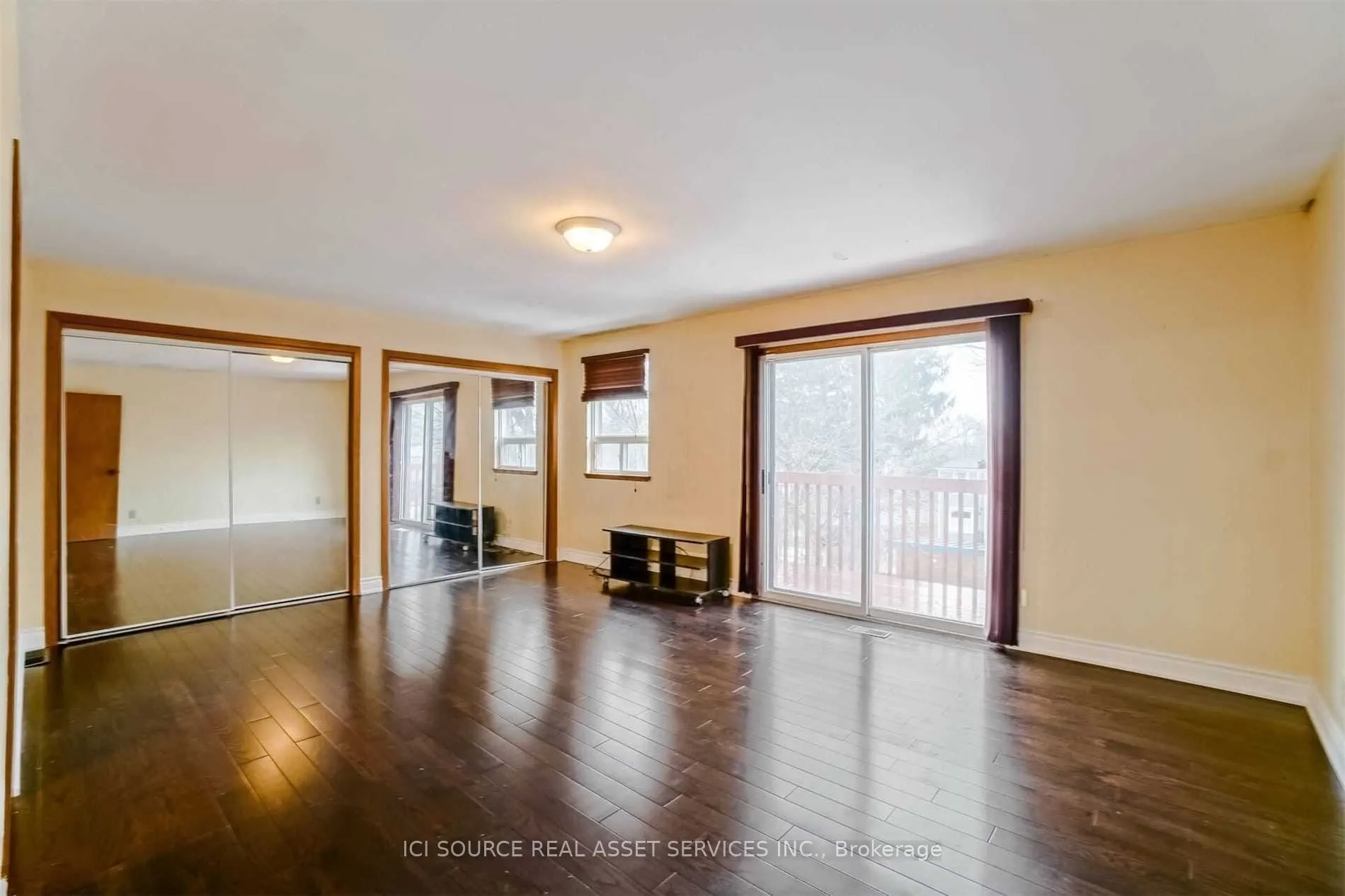 2609 Kingston Road #2nd Floor