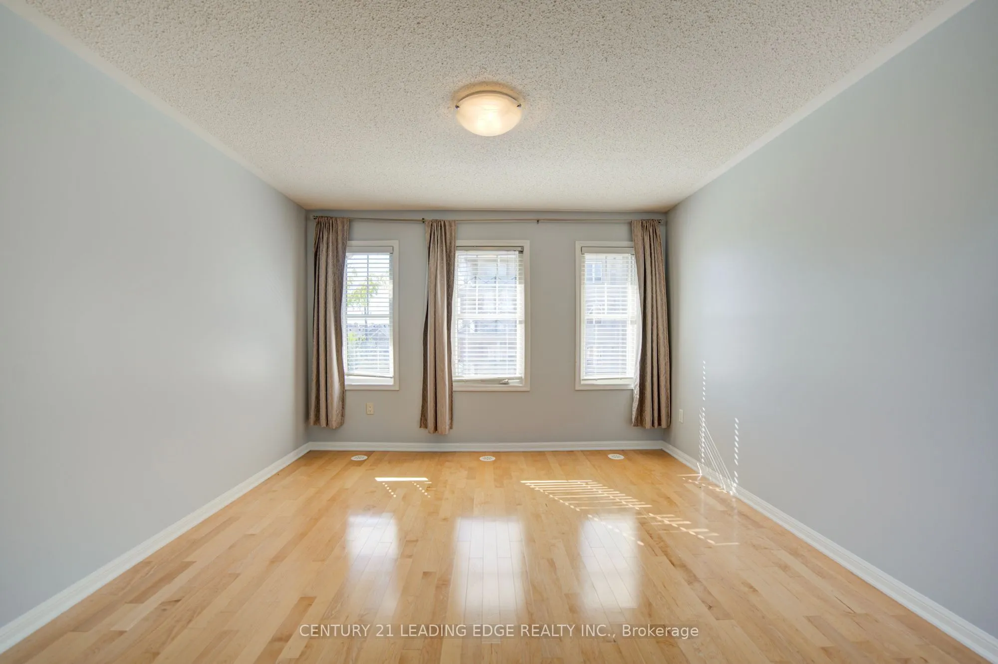40 Mendelssohn Street #17