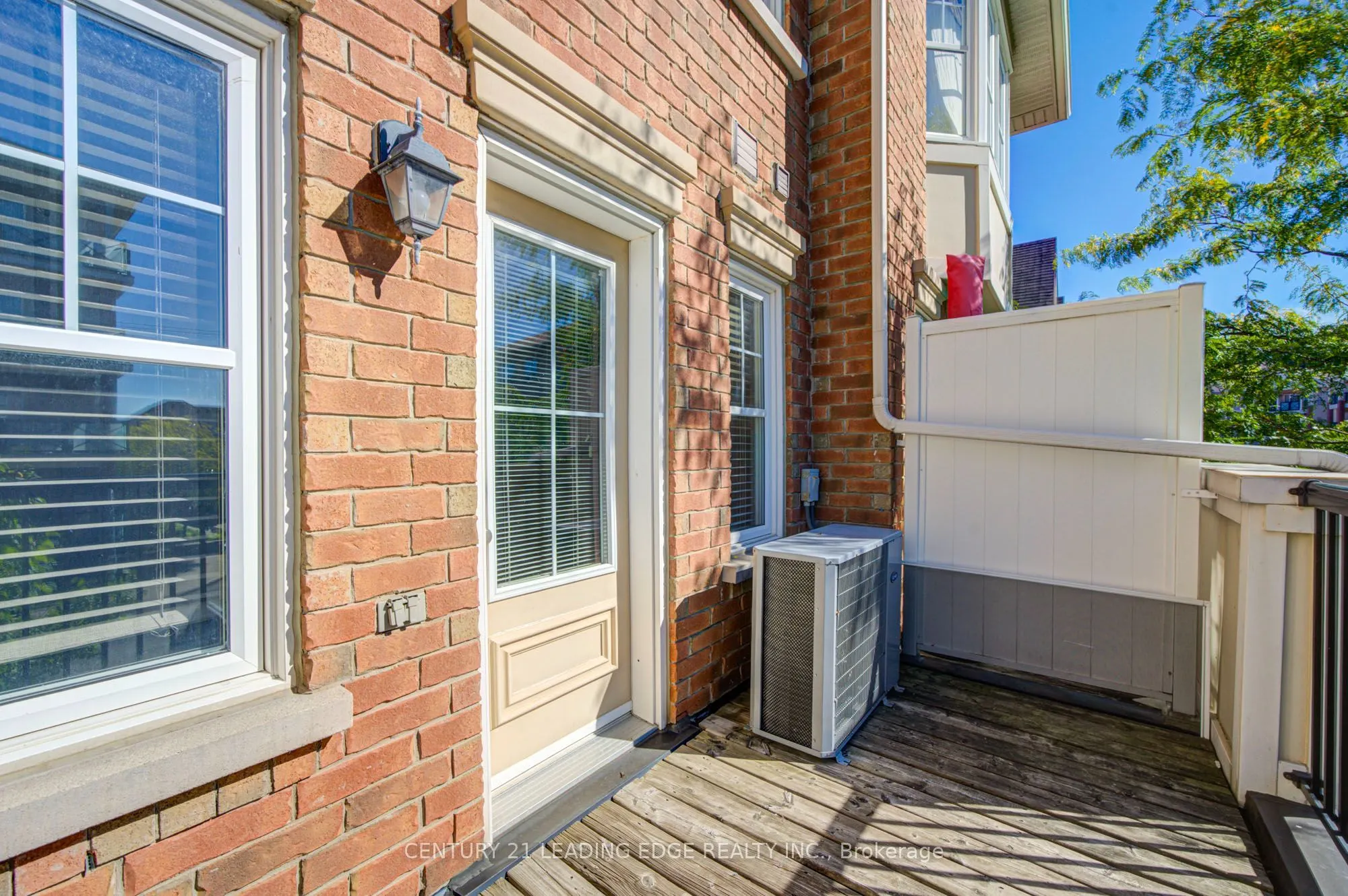 40 Mendelssohn Street #17
