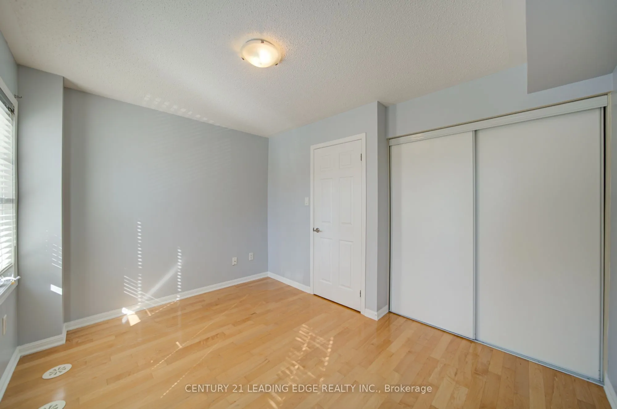 40 Mendelssohn Street #17