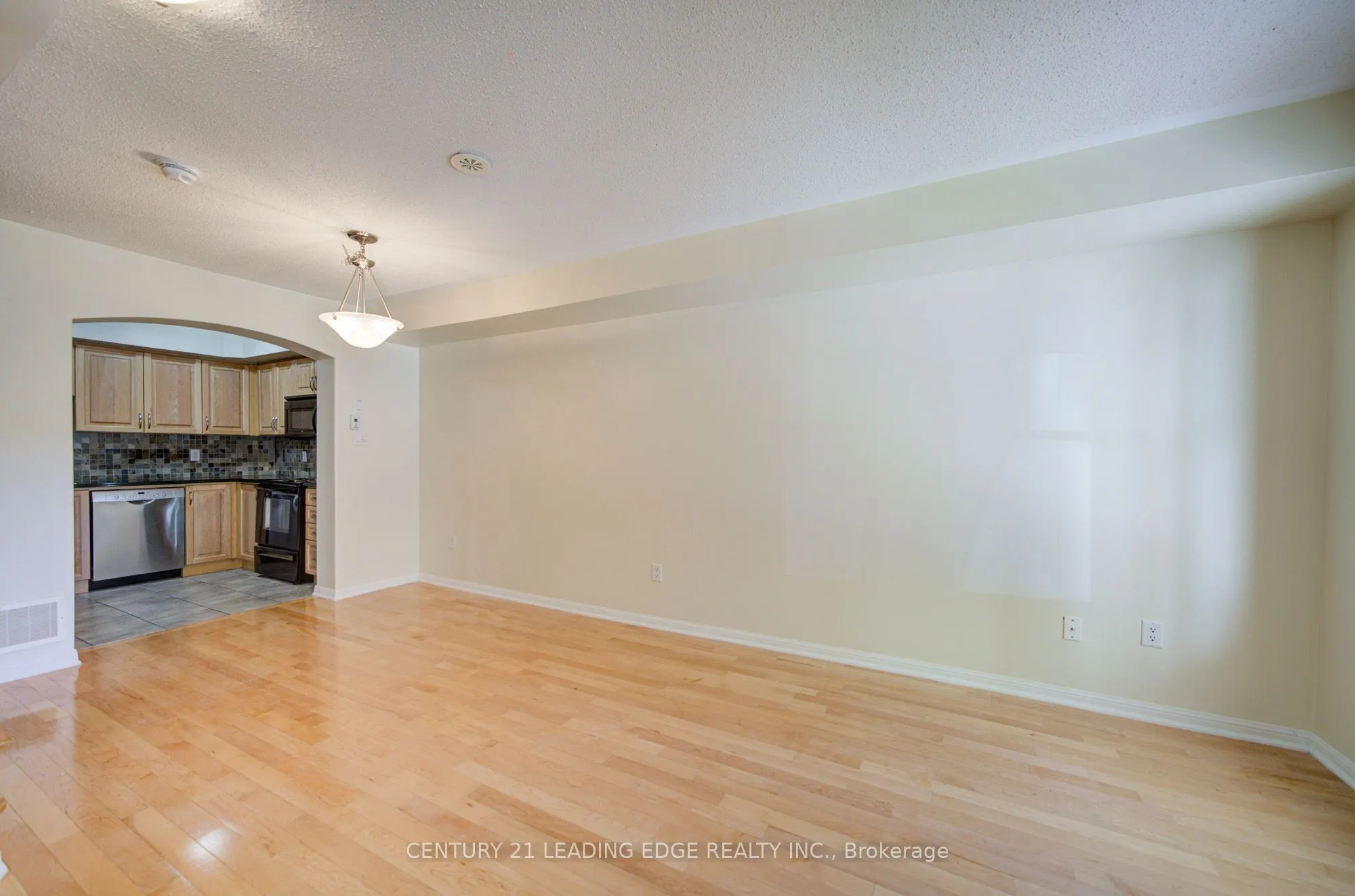 40 Mendelssohn Street #17