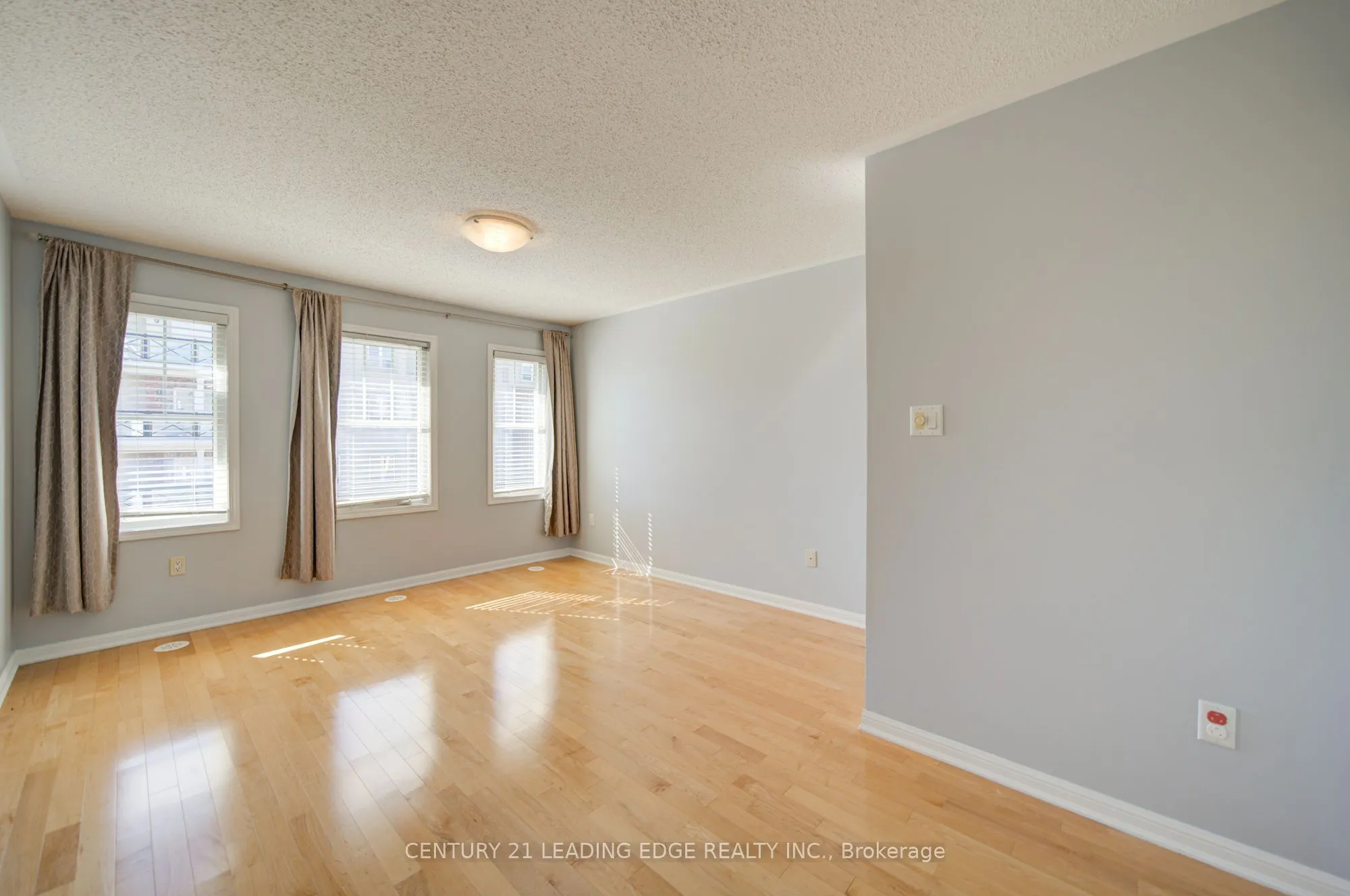 40 Mendelssohn Street #17