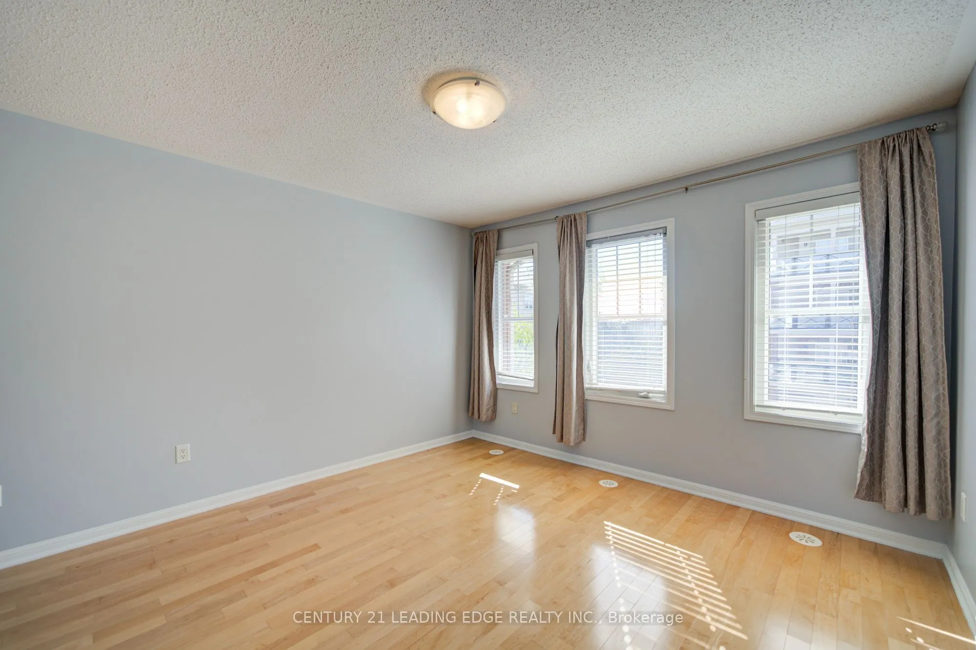 40 Mendelssohn Street #17