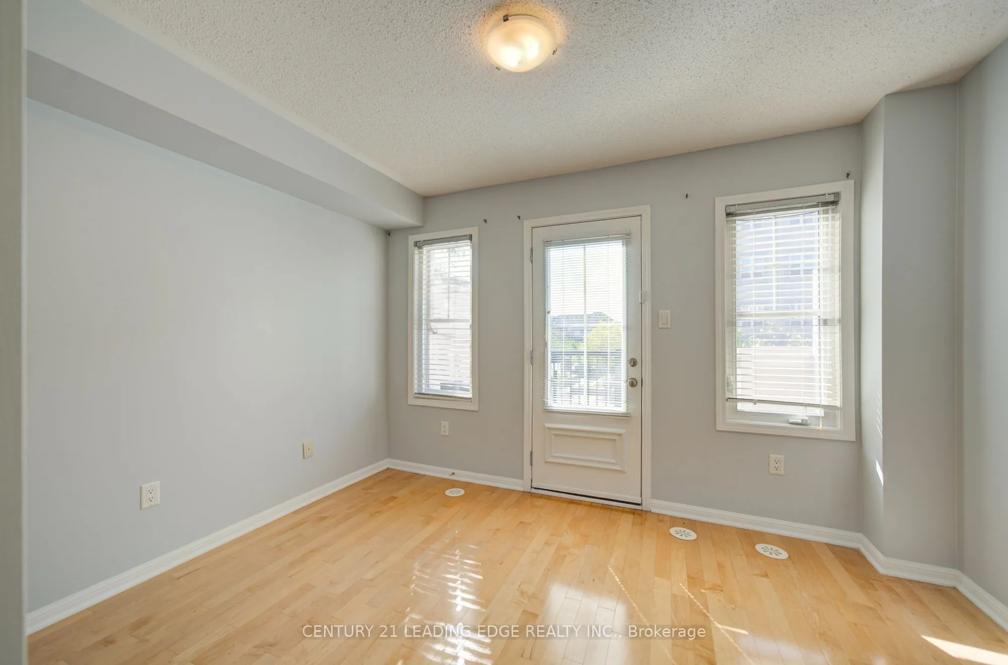 40 Mendelssohn Street #17