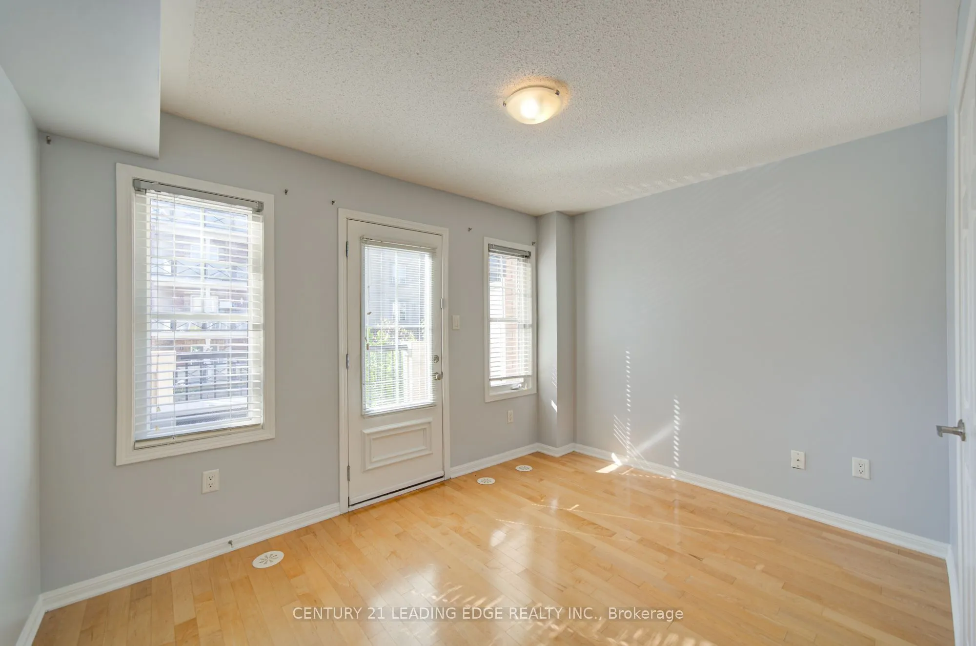 40 Mendelssohn Street #17