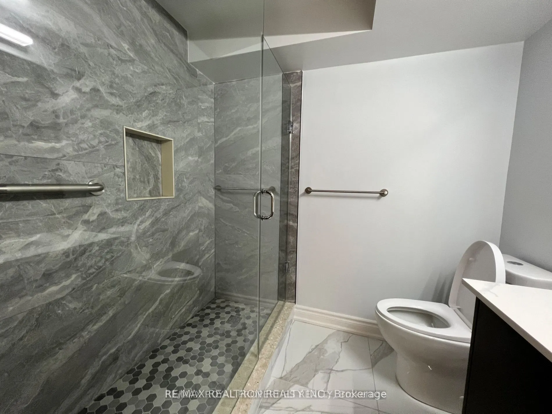 122 Auckland Drive #BSMT
