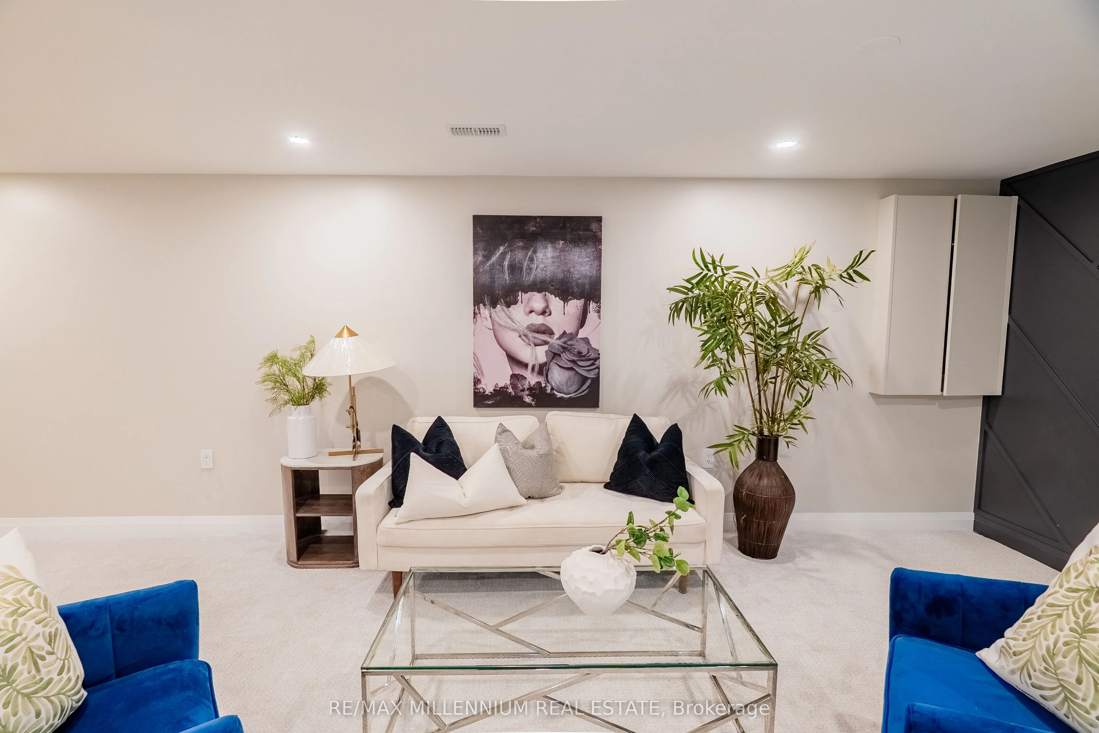 70 Fry Crescent