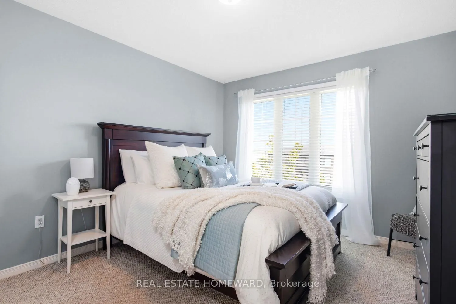 571 Longworth Avenue E #10