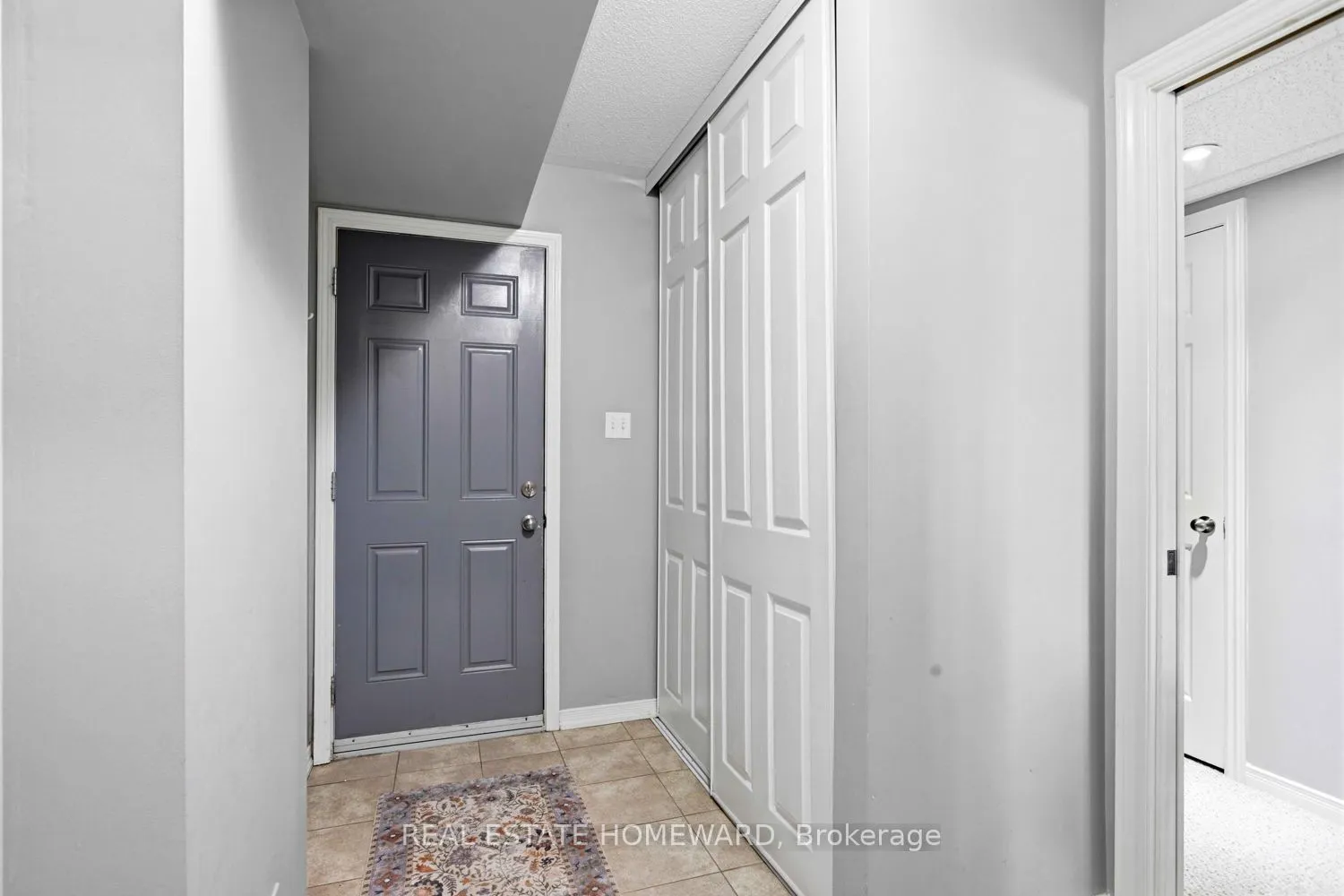 571 Longworth Avenue E #10