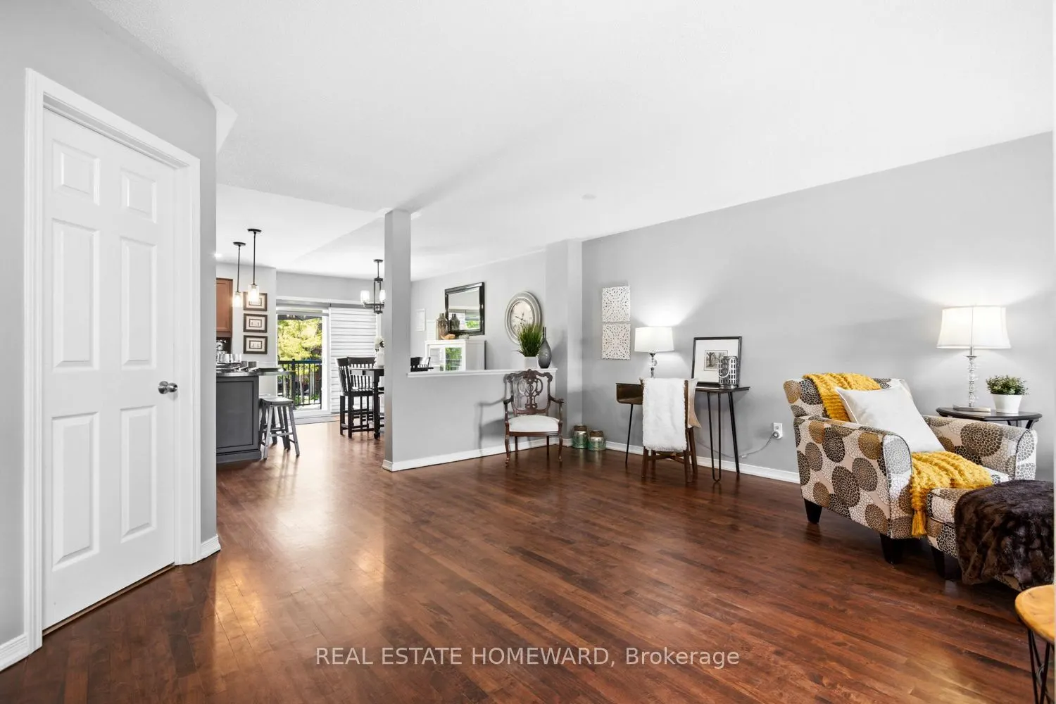571 Longworth Avenue E #10