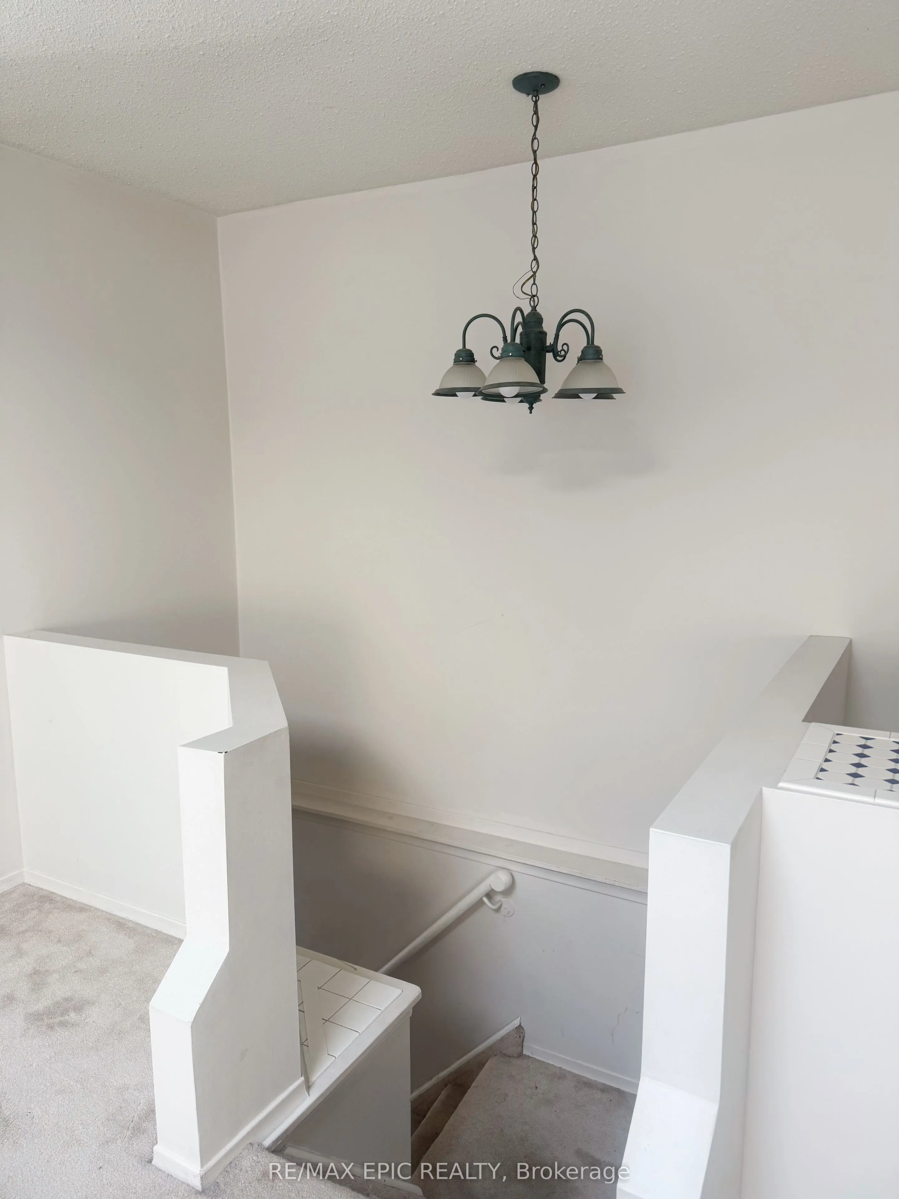 1044 Kingston Road #Upper/2nd Floor