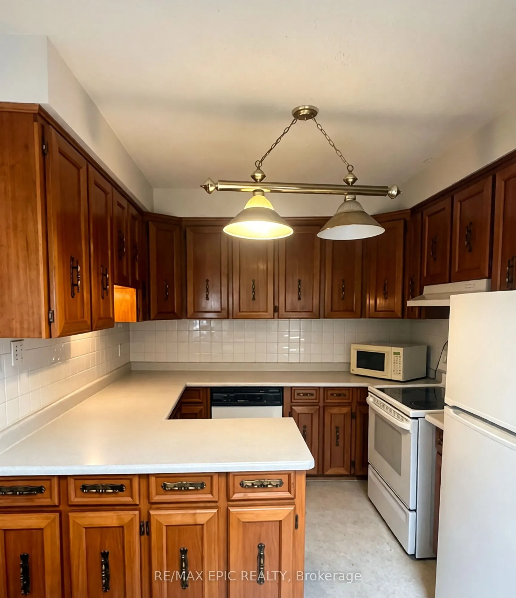 1044 Kingston Road #Upper/2nd Floor