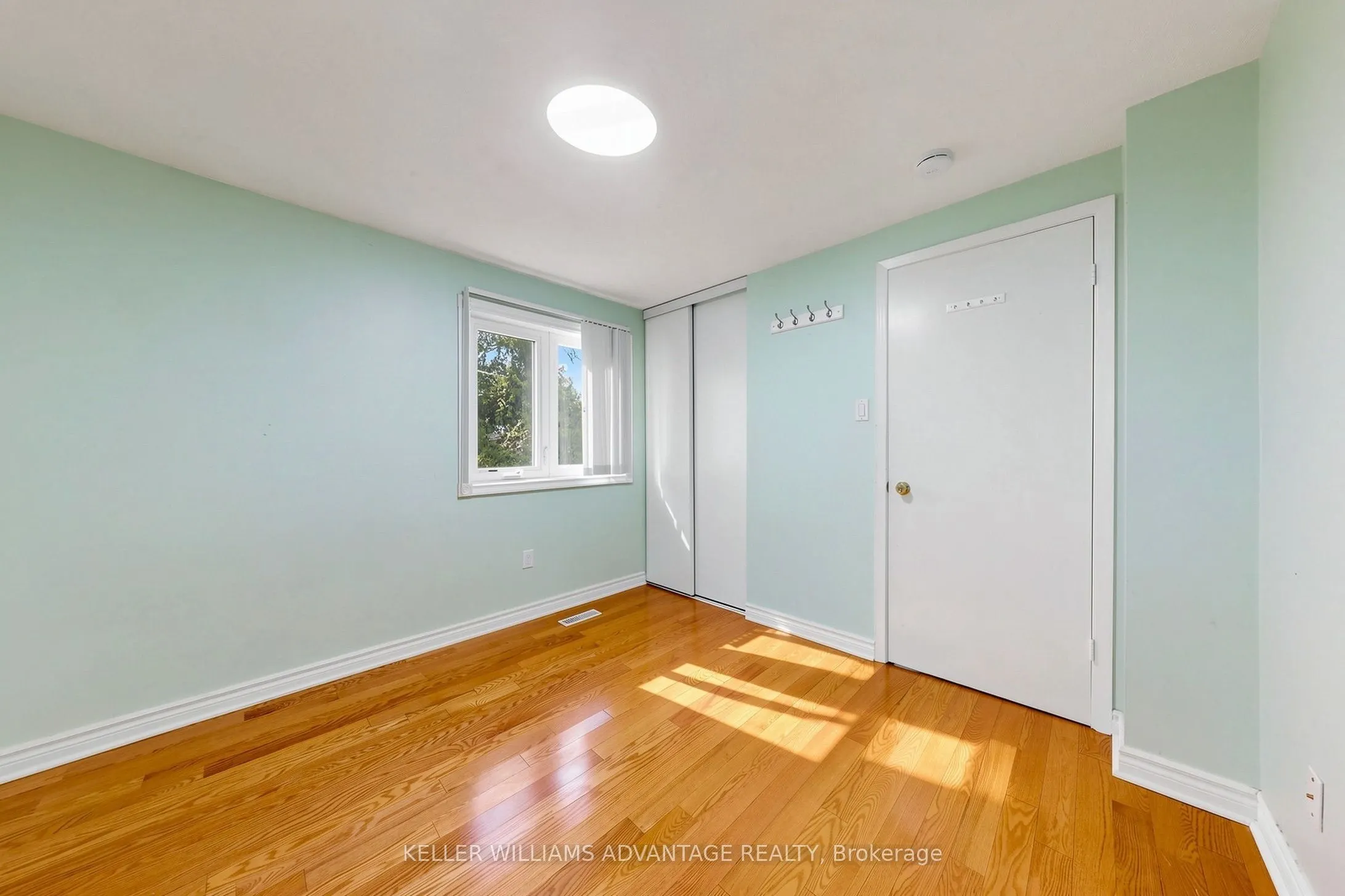58 Ambercroft Boulevard
