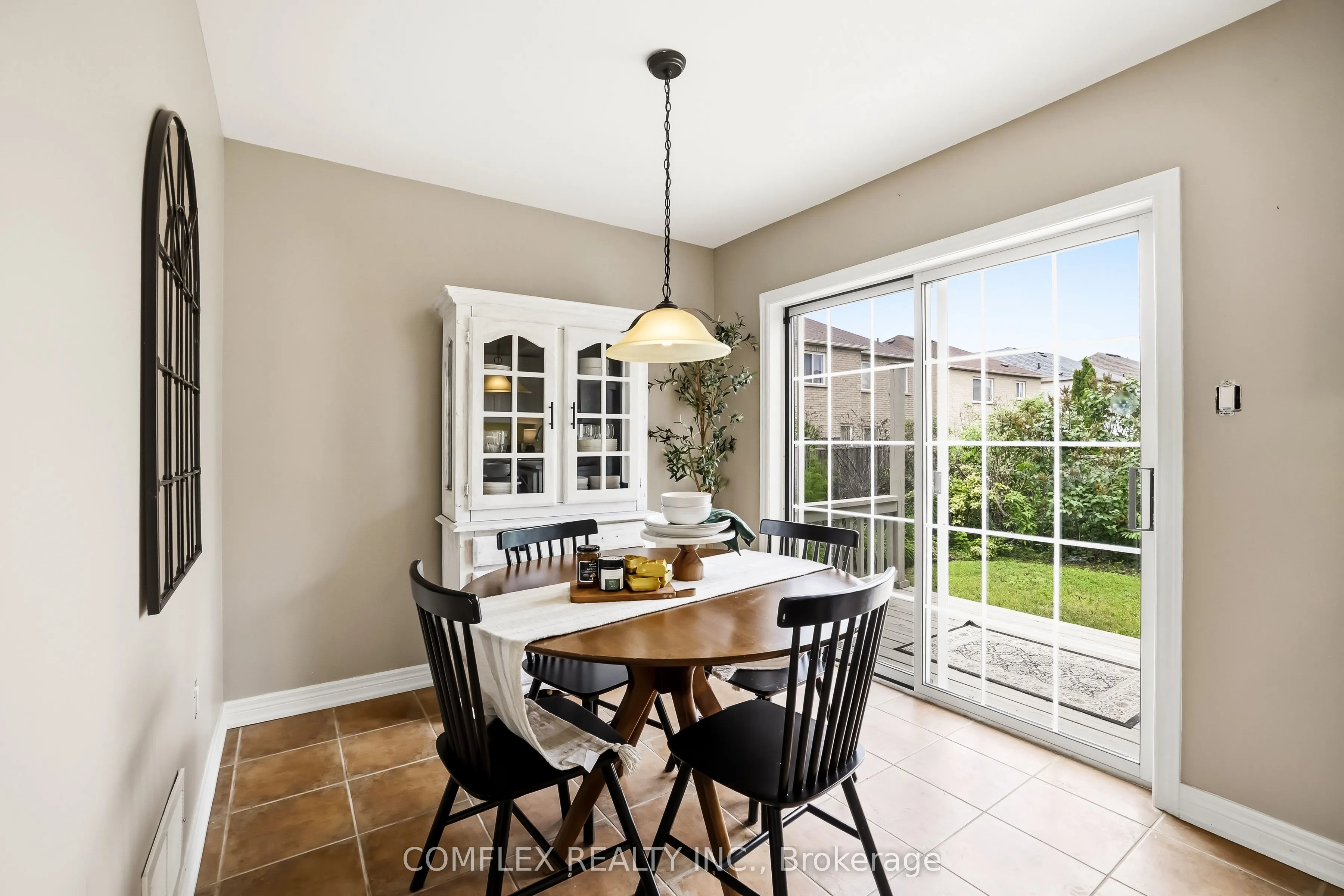 2 Armitage Crescent
