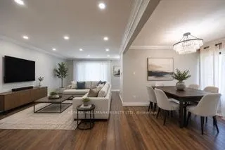 109 Thickson Road S