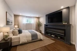 109 Thickson Road S