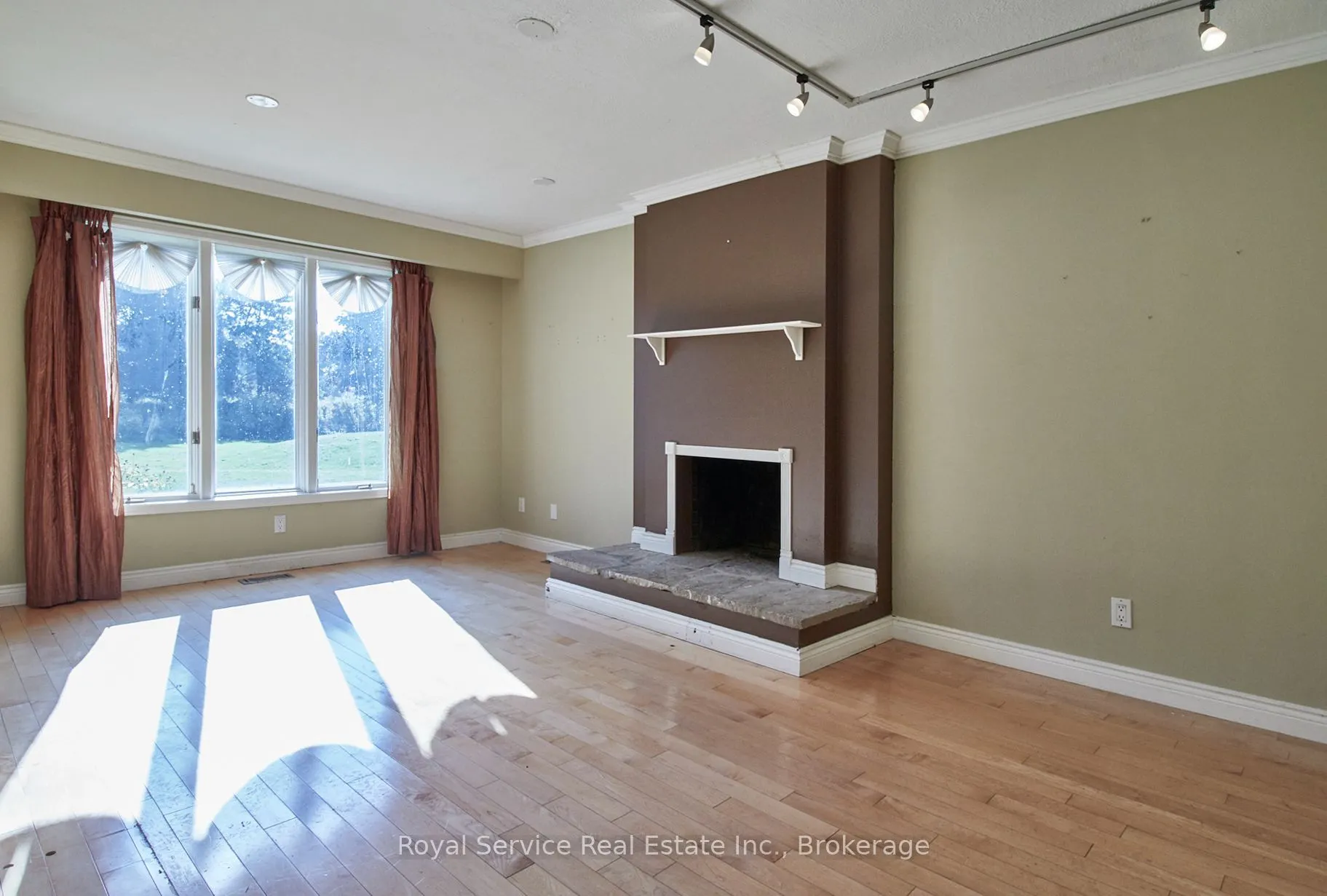 650 Lake Ridge Road