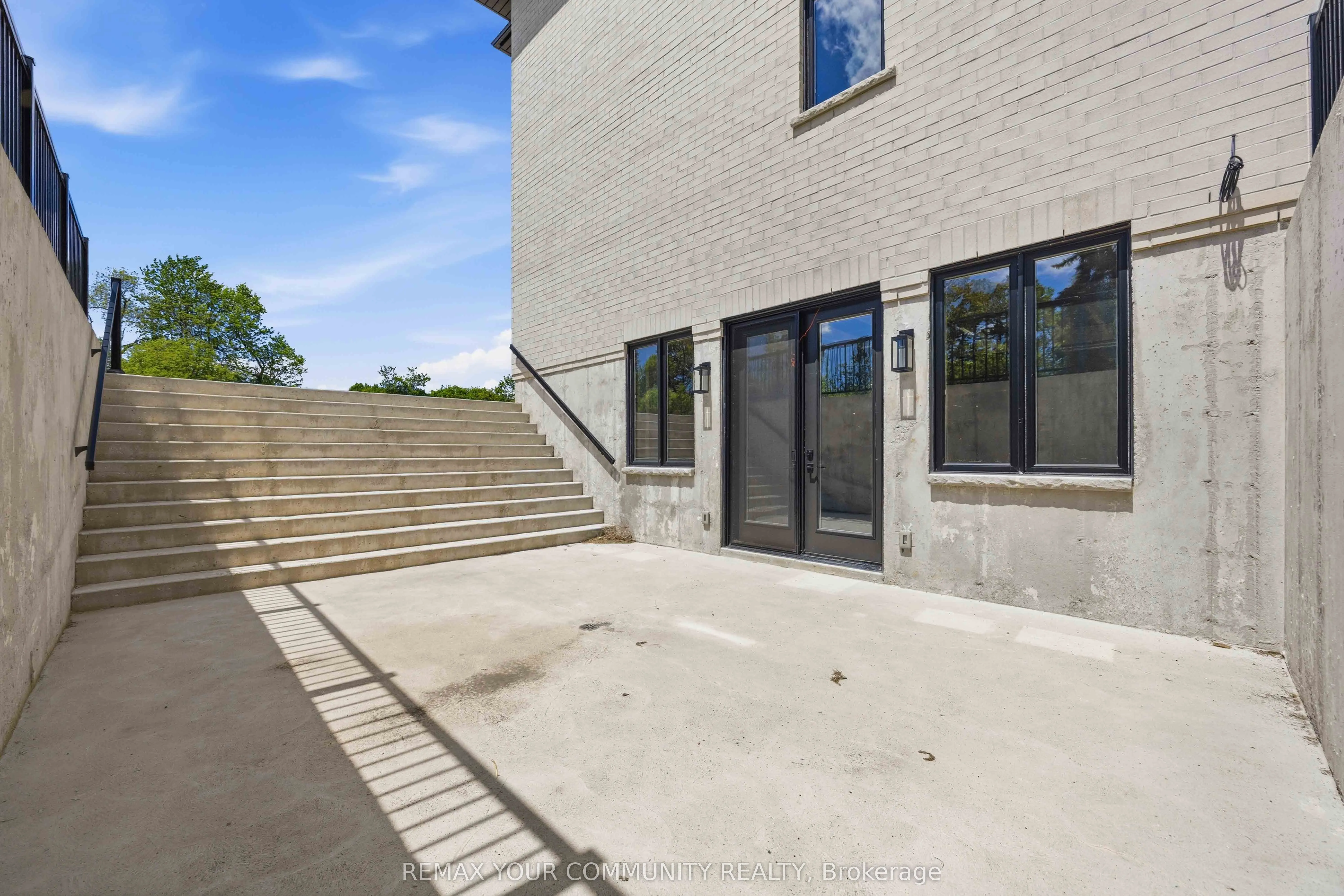 6680 Coronation Road