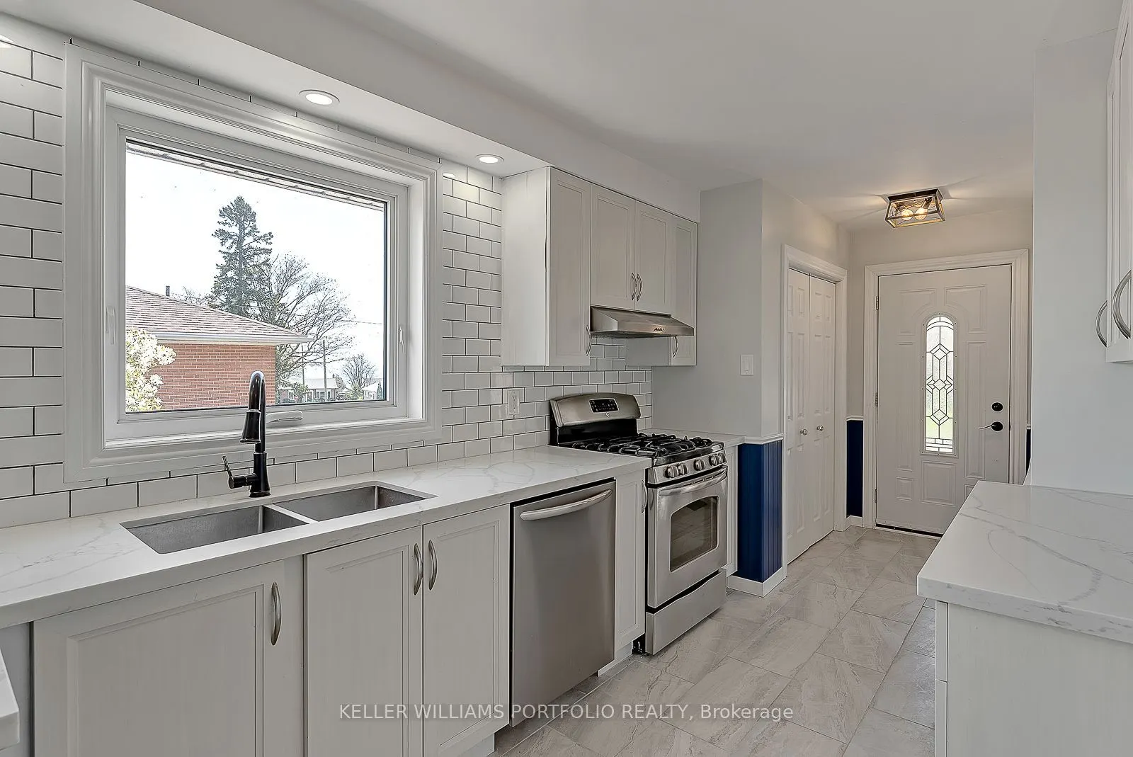 1519 Lakeside Street #Main Flr