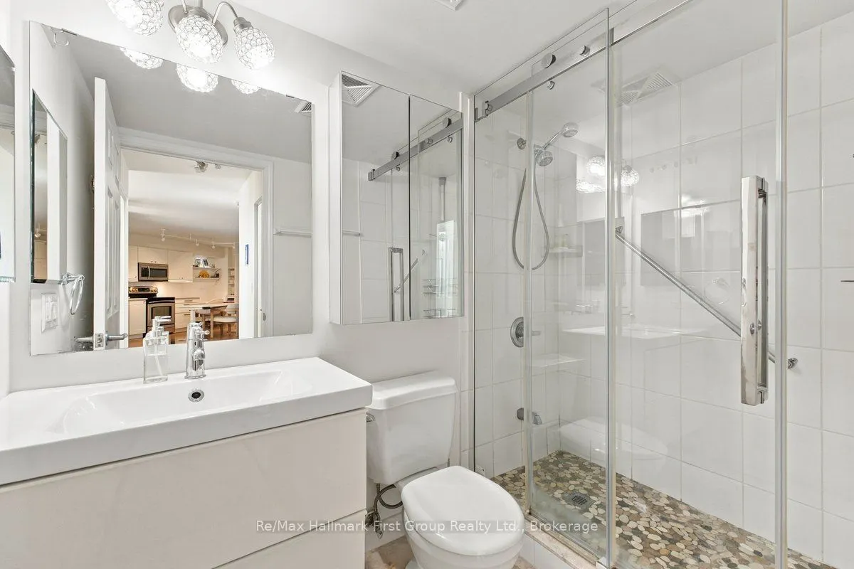 340 Watson Street W #715