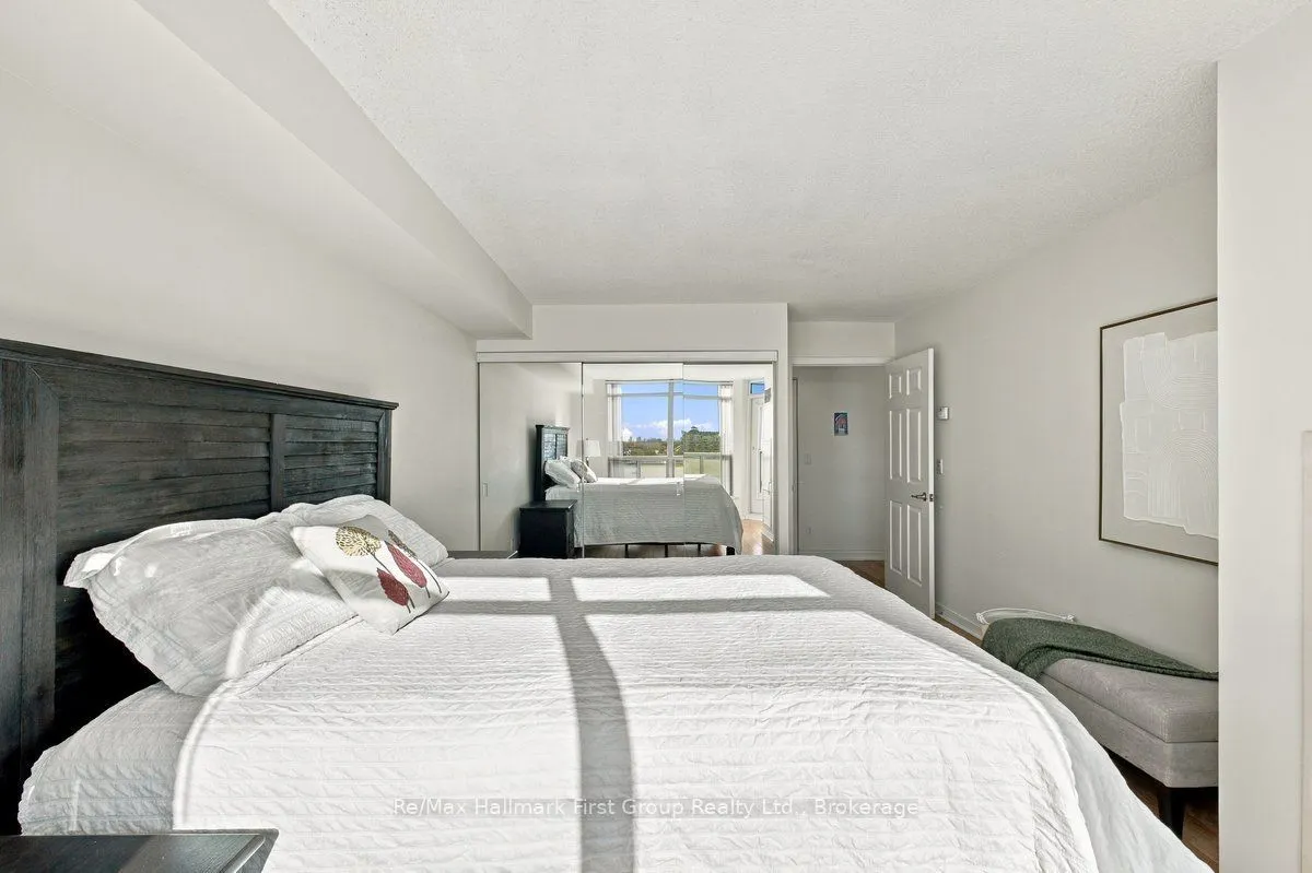 340 Watson Street W #715