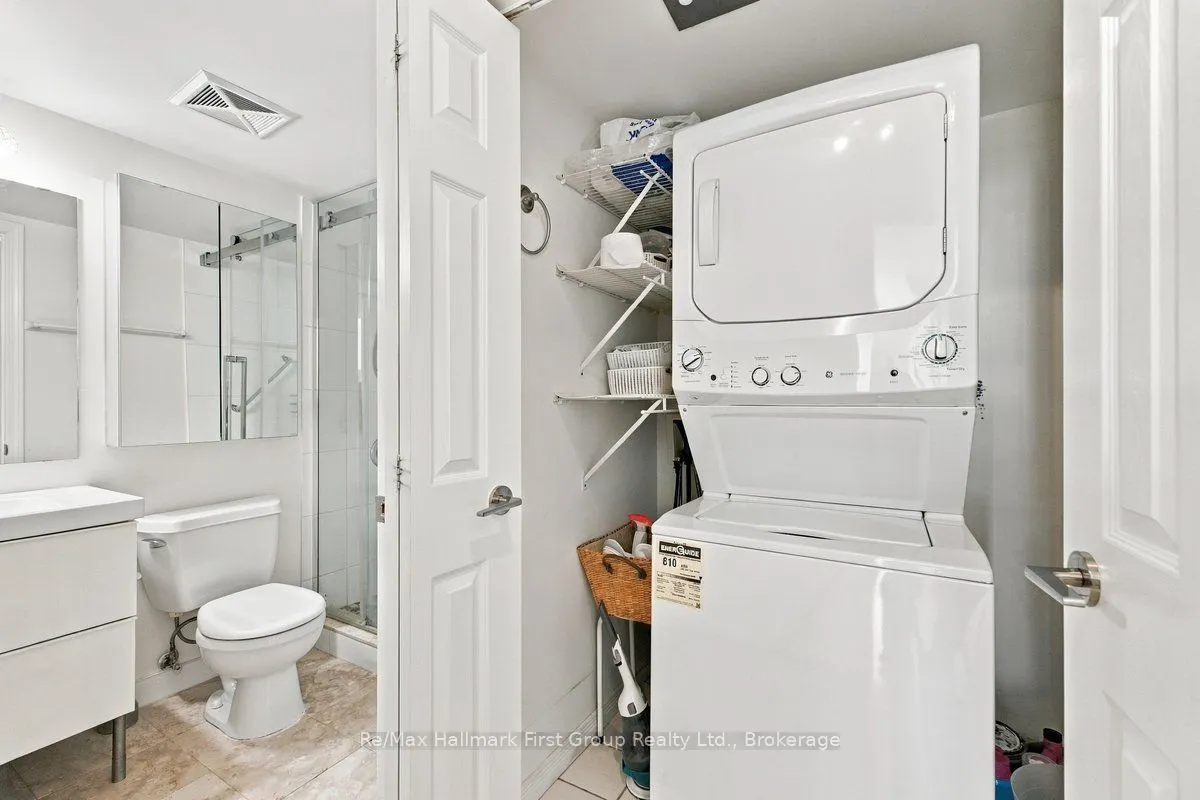 340 Watson Street W #715