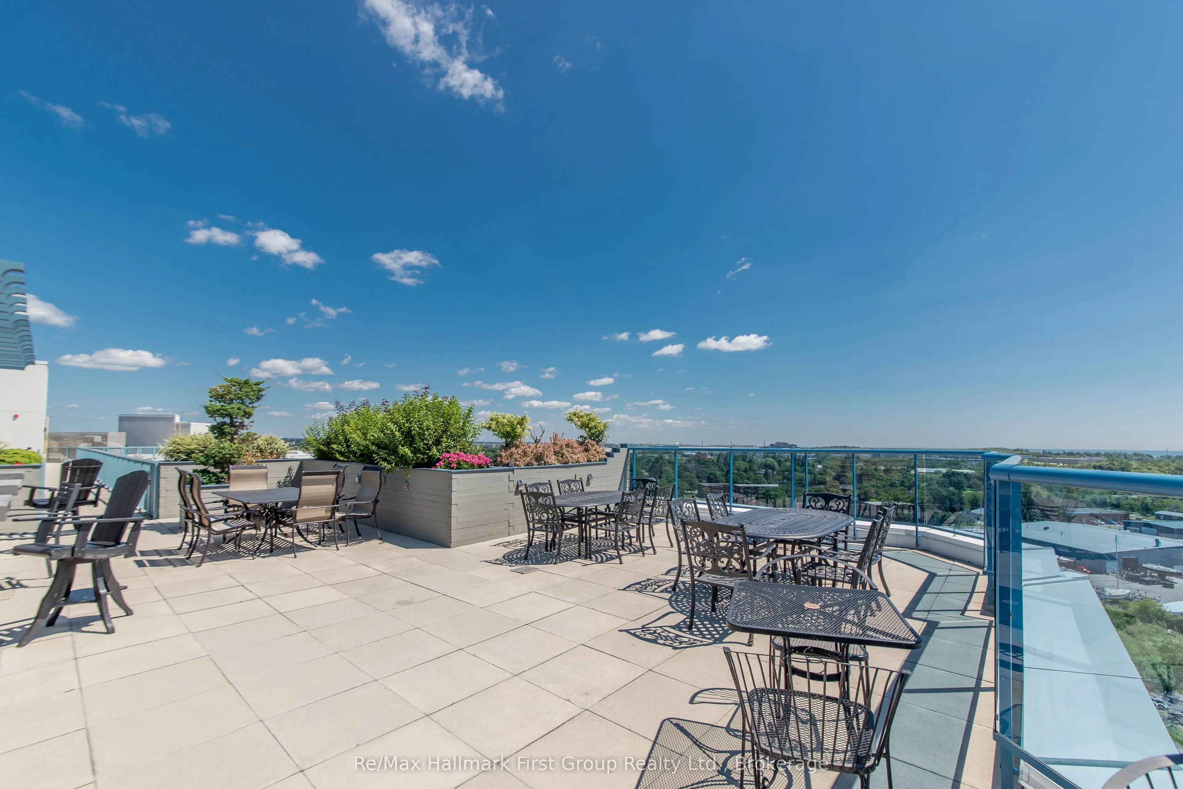 340 Watson Street W #715