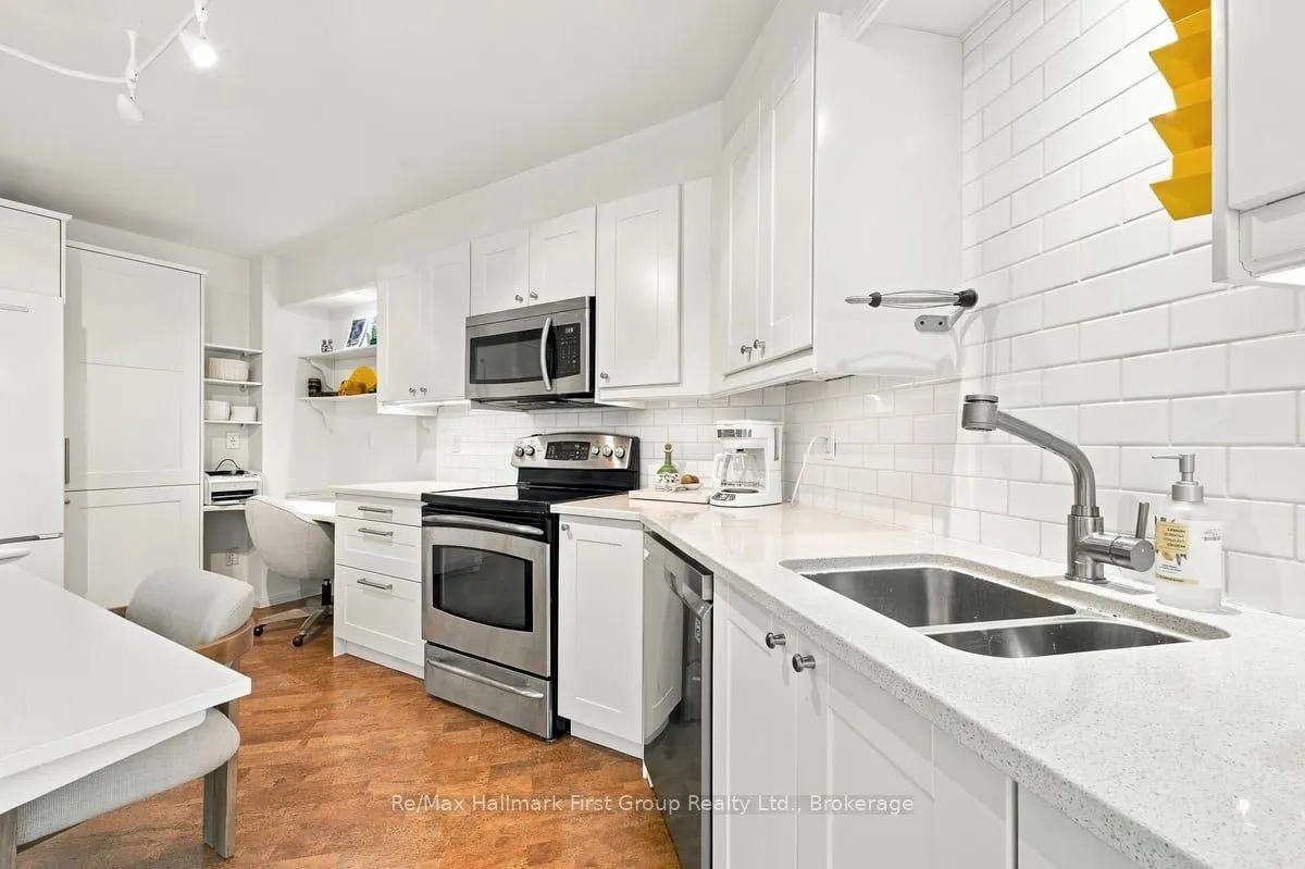 340 Watson Street W #715