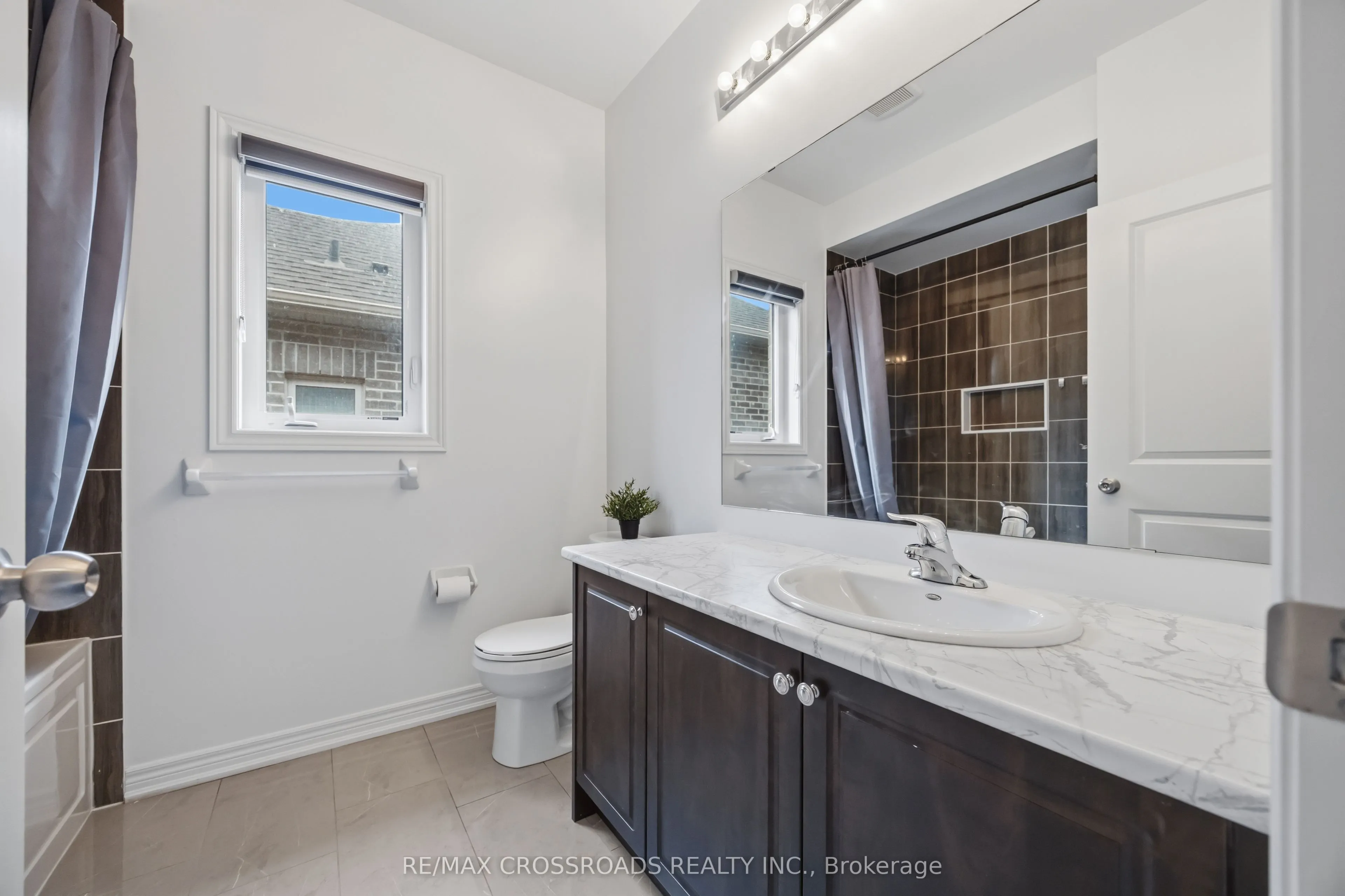 1257 Aquarius Trail