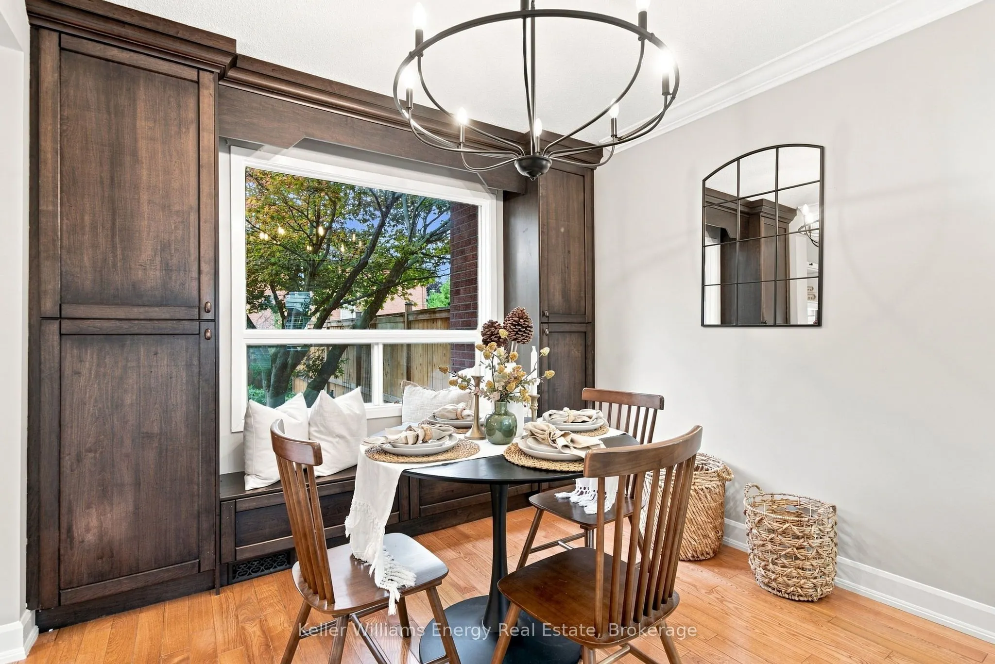 61 Fernbank Place