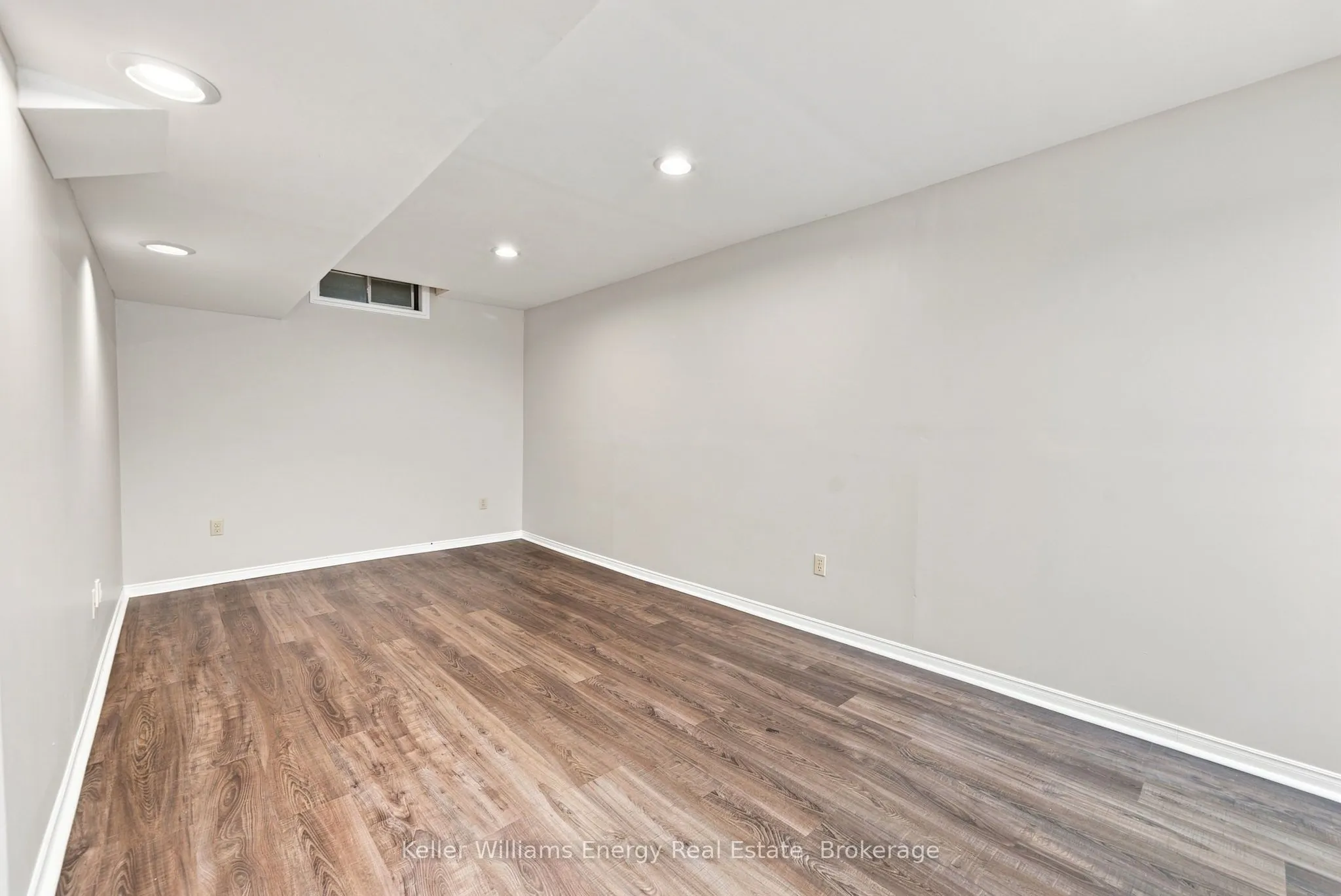 61 Fernbank Place