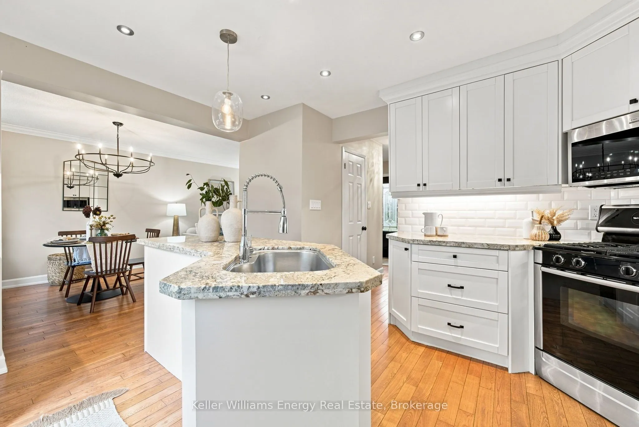61 Fernbank Place