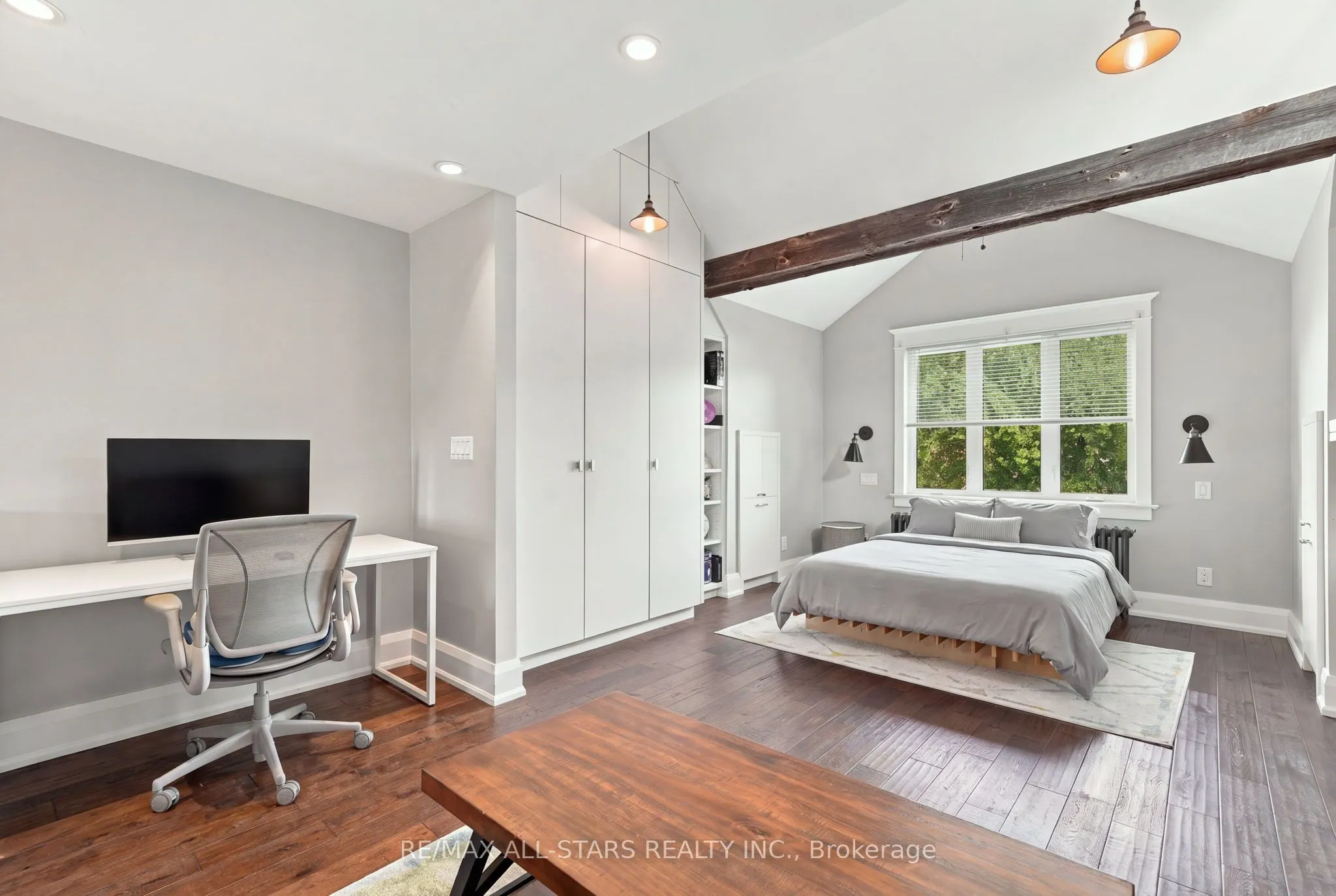 435 Mortimer Avenue