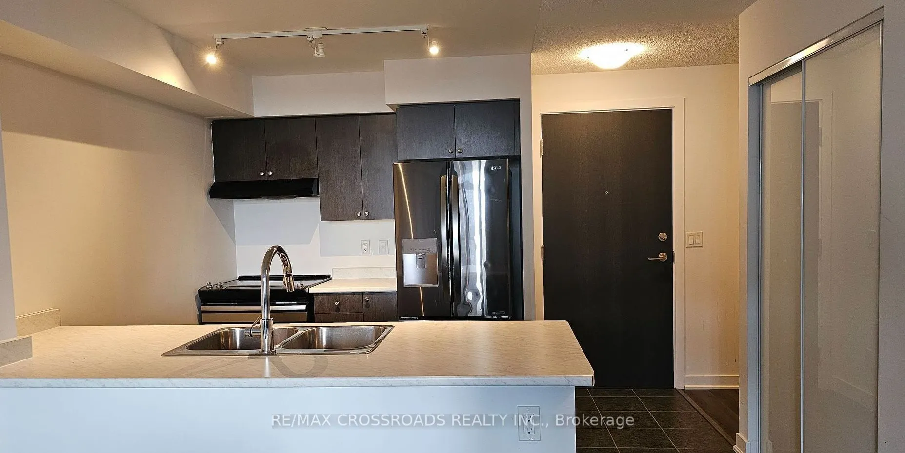 8 Trent Avenue #502