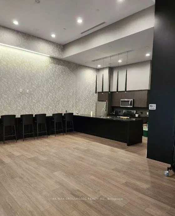 8 Trent Avenue #502
