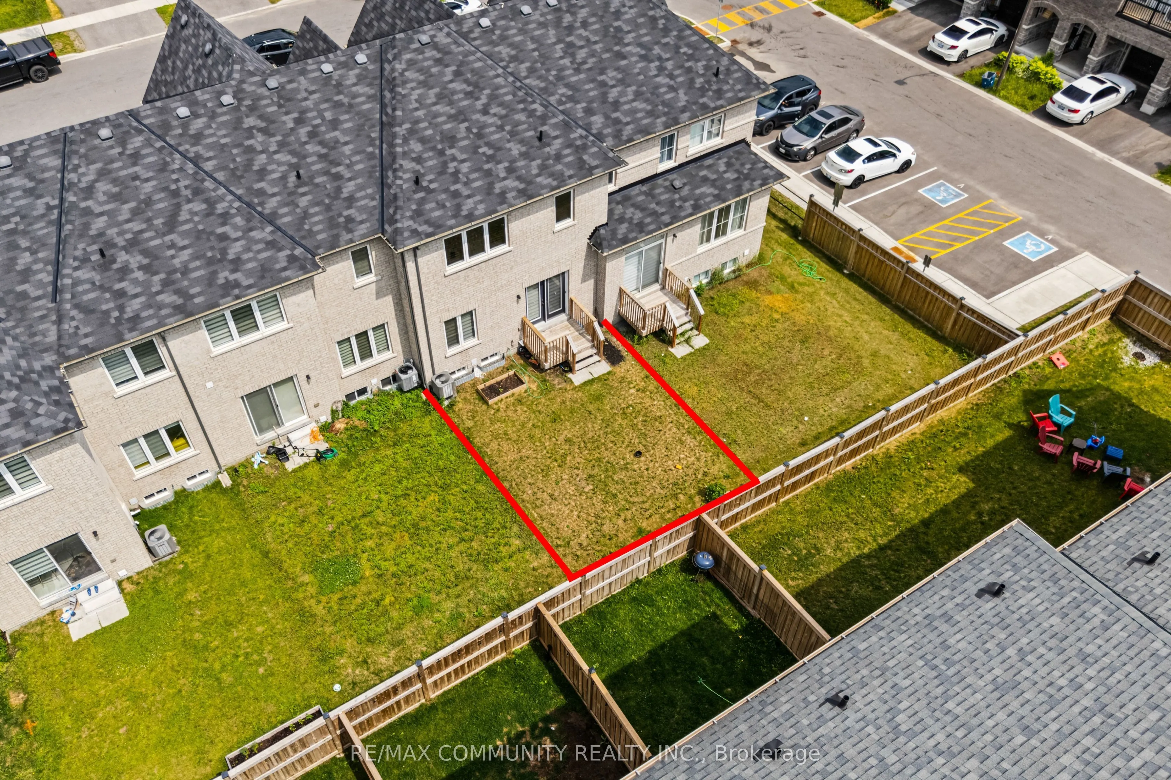 99 Bill Hutchinson Crescent